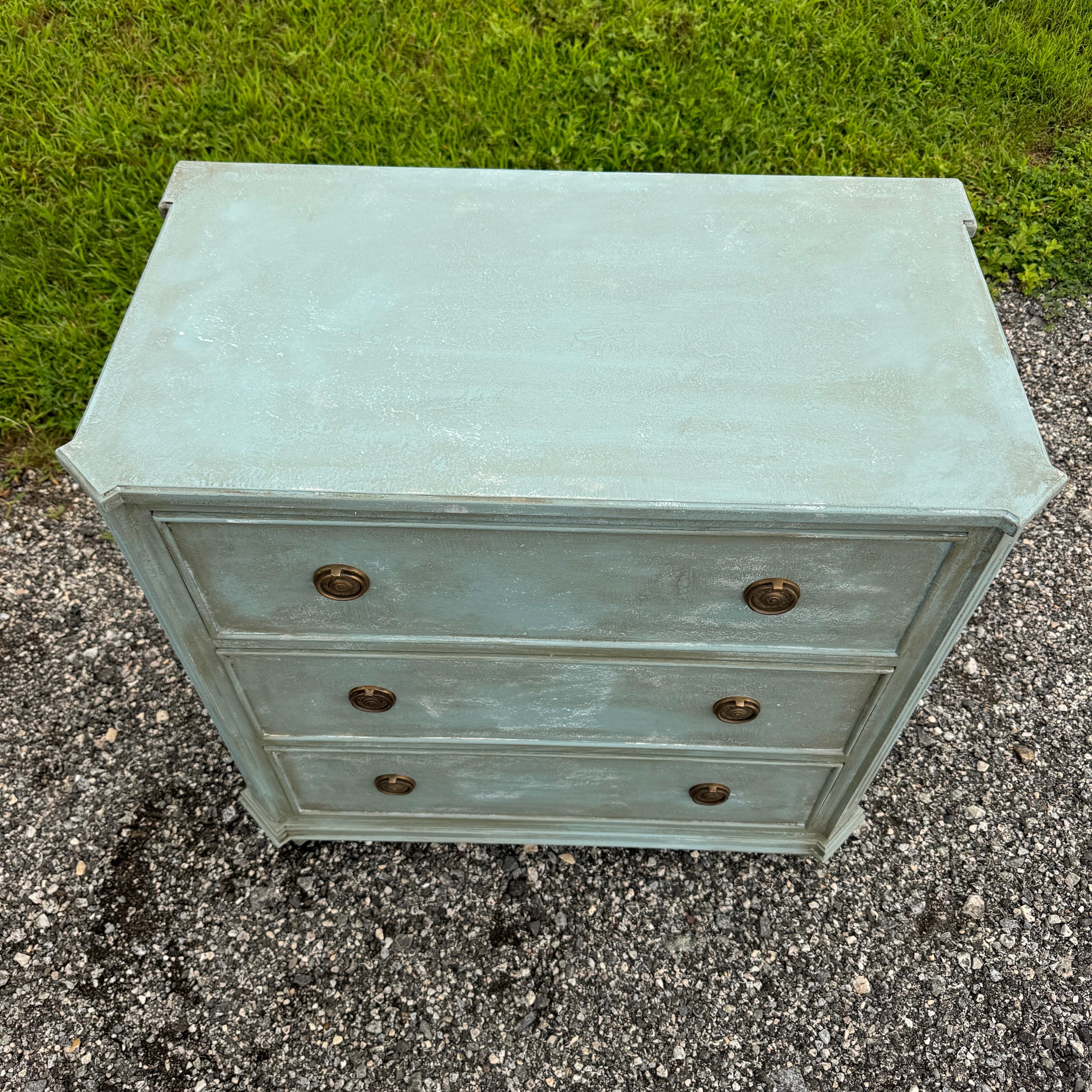 Swedish Gustavian Style Painted 3 Drawer Chest Bureau In Good Condition For Sale In Haddonfield, NJ