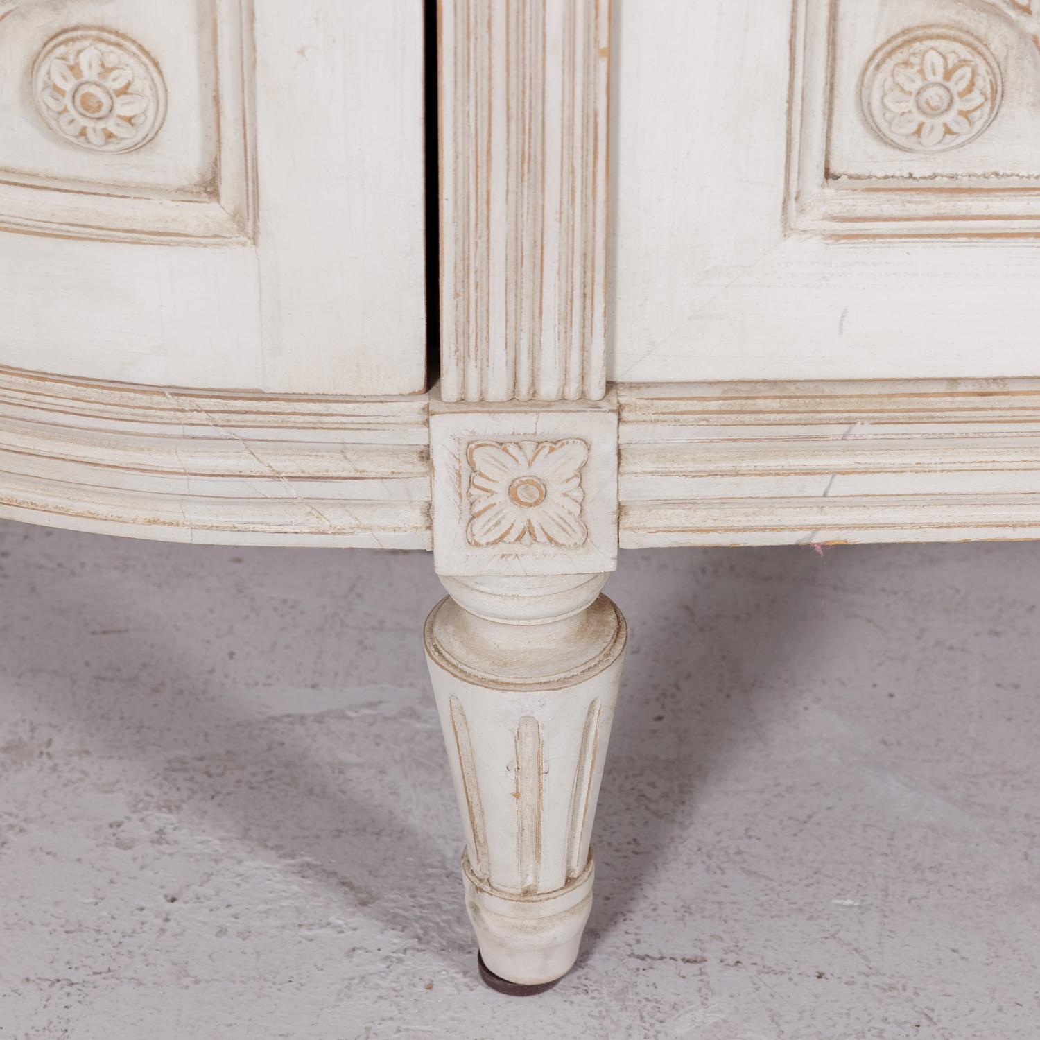 Swedish Gustavian Style Painted Enfilade Buffet with Curved Sides 3