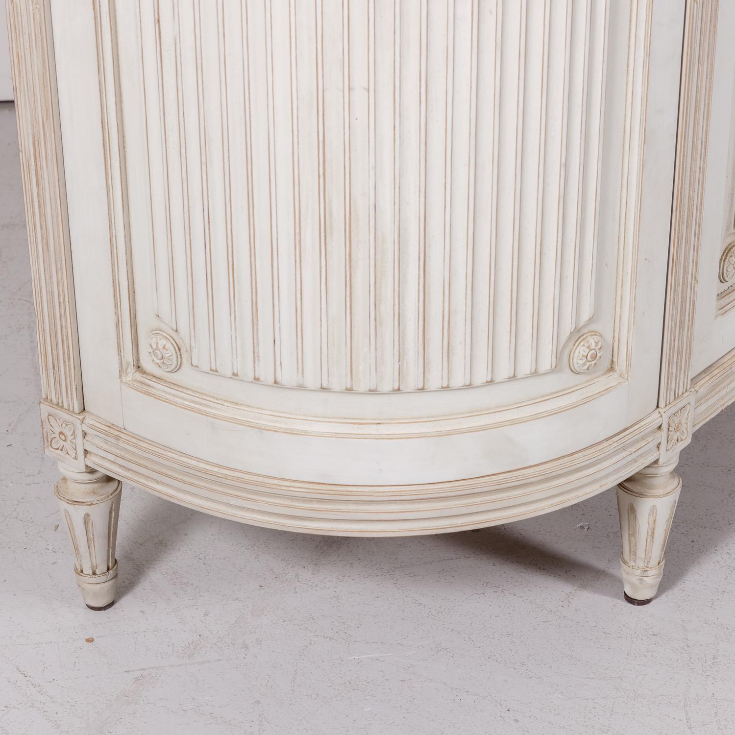 Swedish Gustavian Style Painted Enfilade Buffet with Curved Sides 4