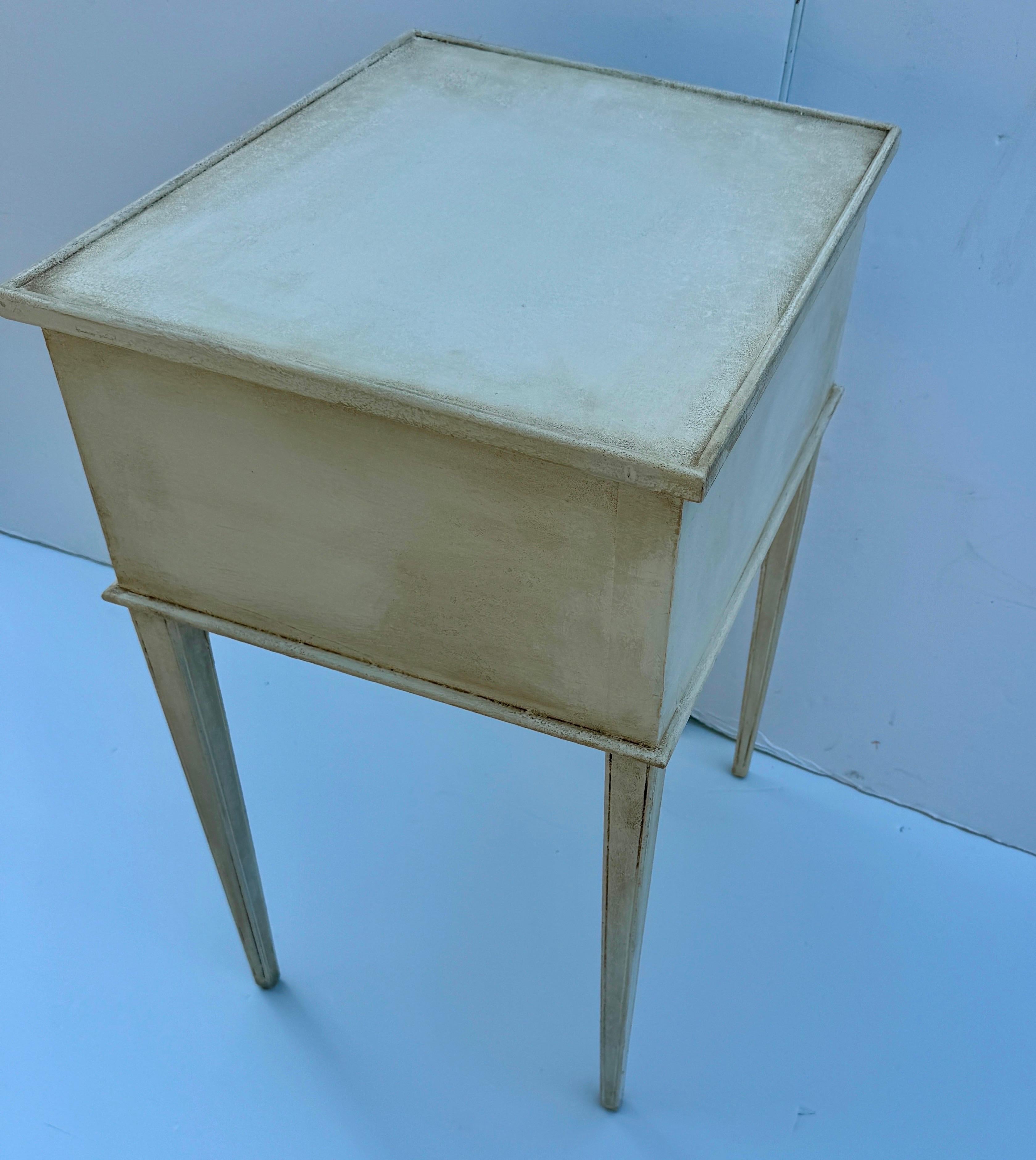 Swedish Gustavian Style Painted Side Table Bedside with 3 Drawers 4