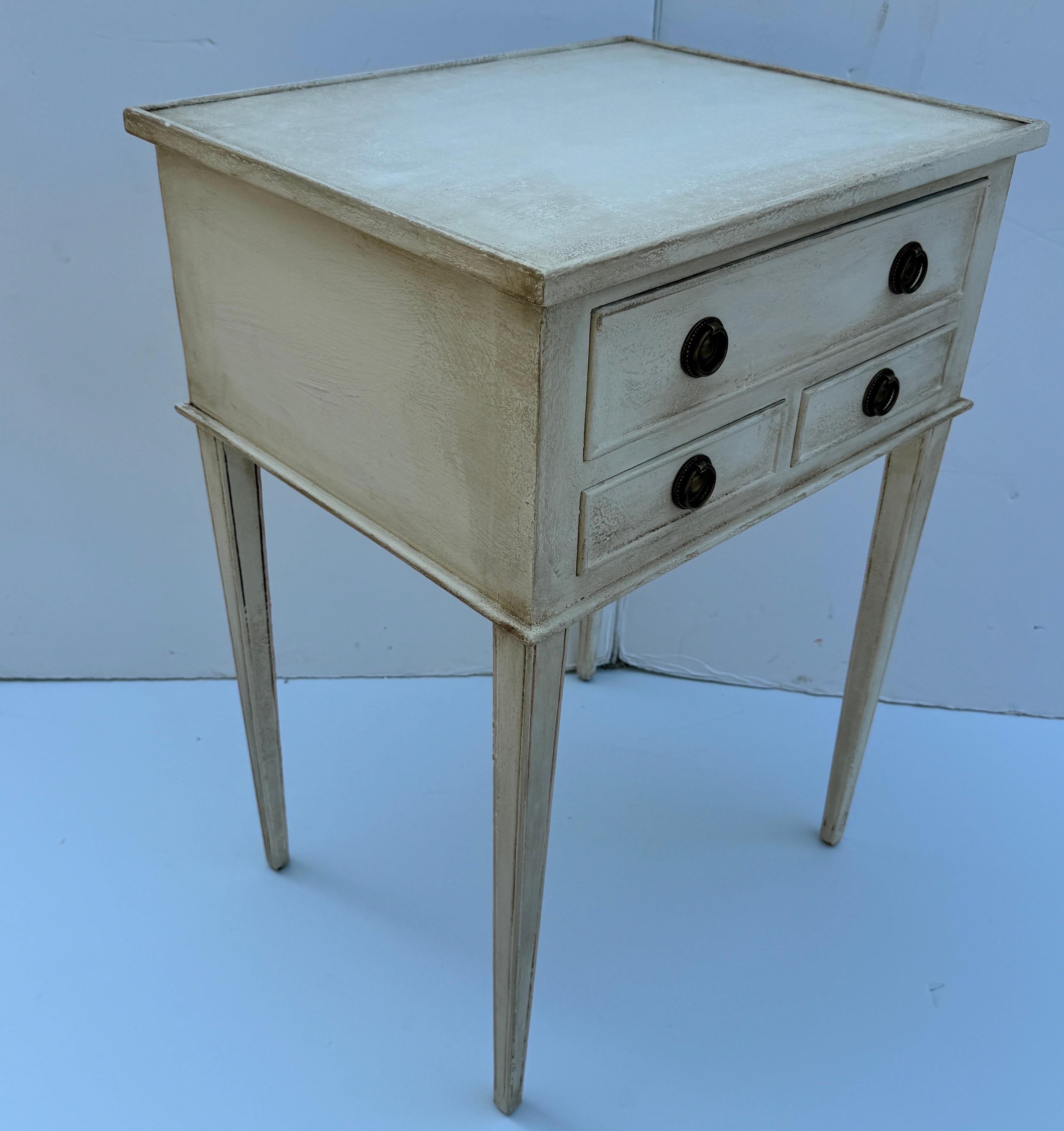 Swedish Gustavian Style Painted Side Table Bedside with 3 Drawers 6