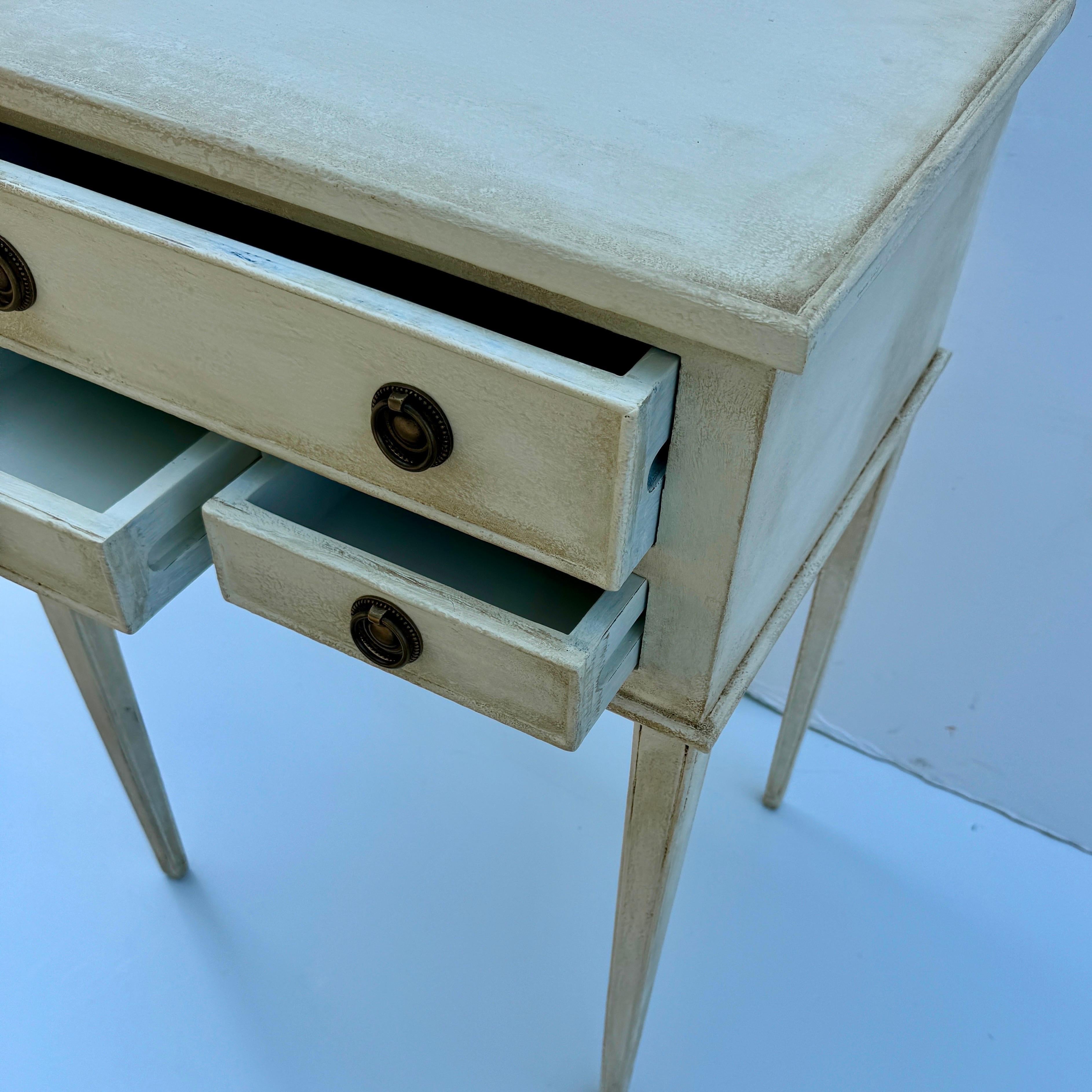 Contemporary Swedish Gustavian Style Painted Side Table Bedside with 3 Drawers
