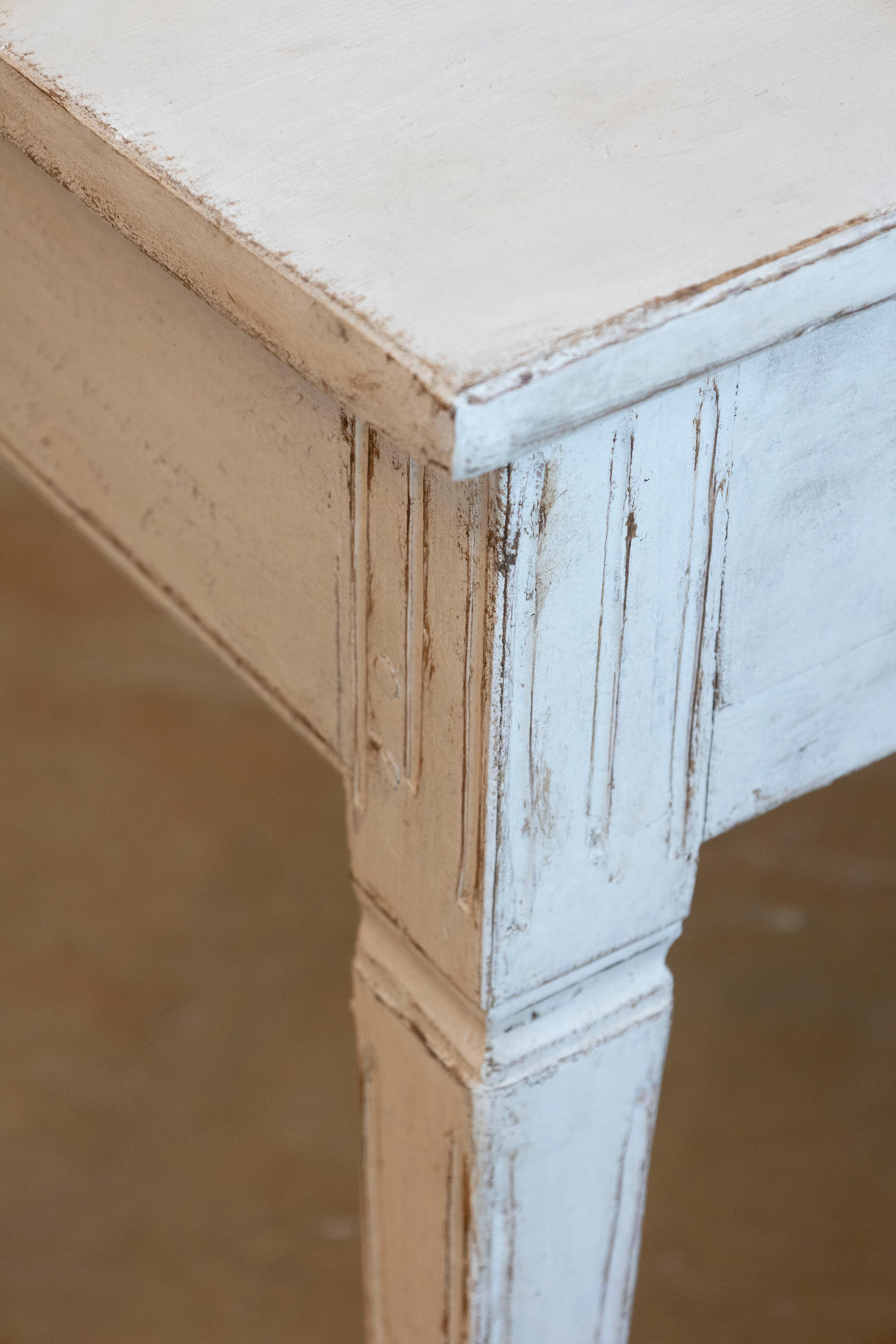 Swedish Gustavian Style Painted Side Table with Reeded Drawer and Tapered Legs For Sale 1