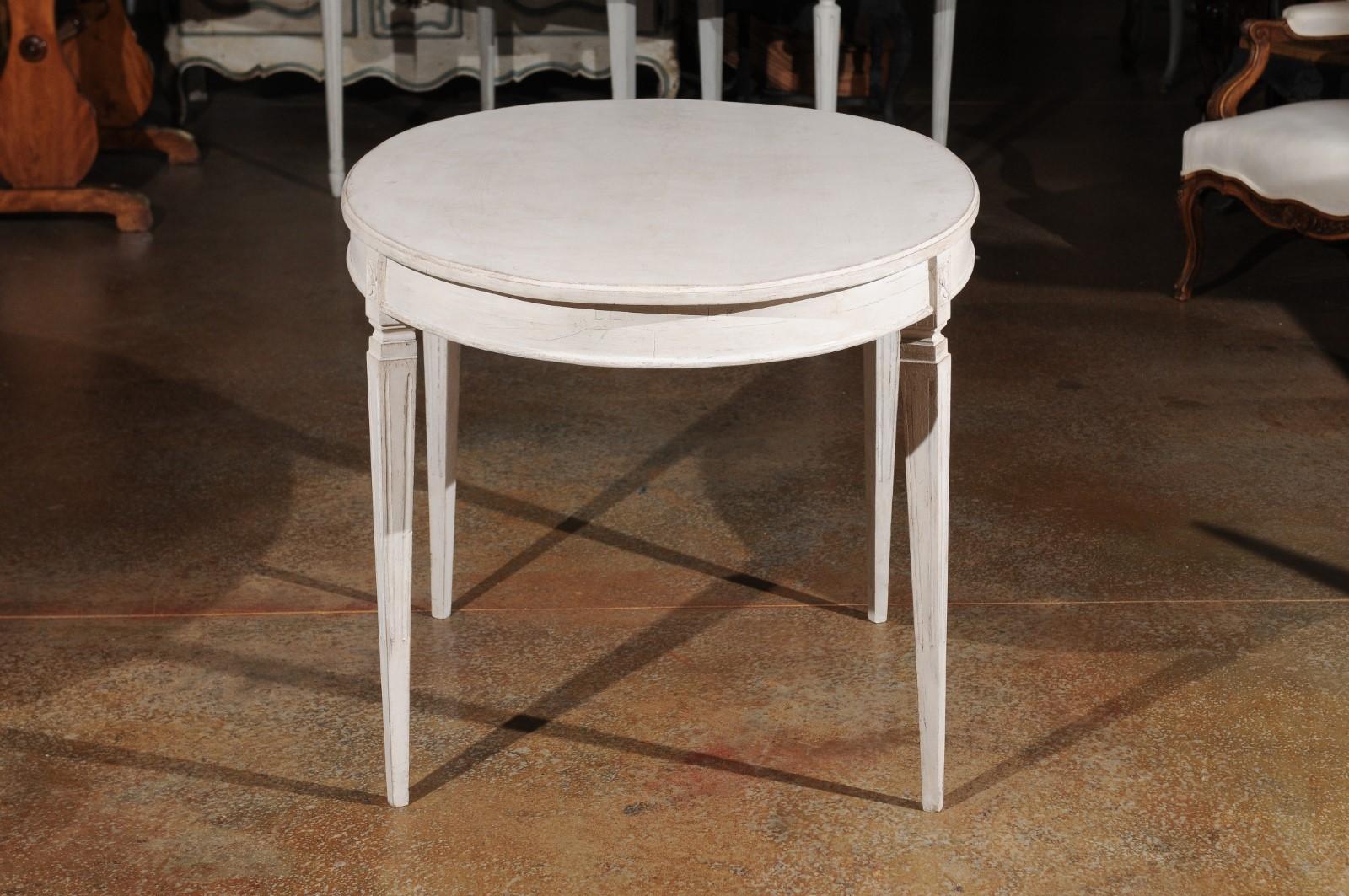 Swedish Gustavian Style Painted Wood Oval Table with Tapered Legs, circa 1880 3