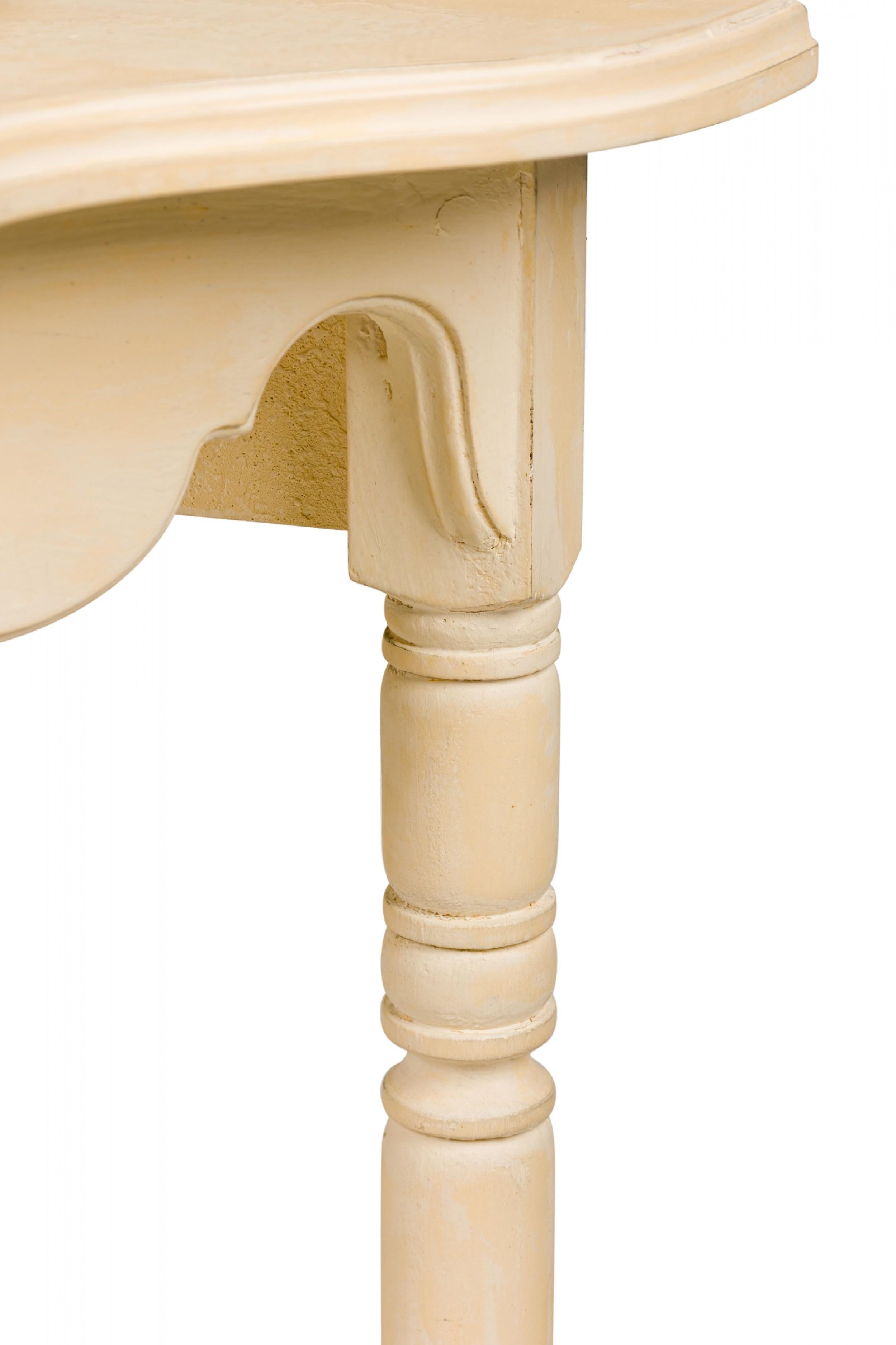 Mesa consola sueca de estilo Gustaviano pintada de amarillo pálido con tapa demiluna en venta 2