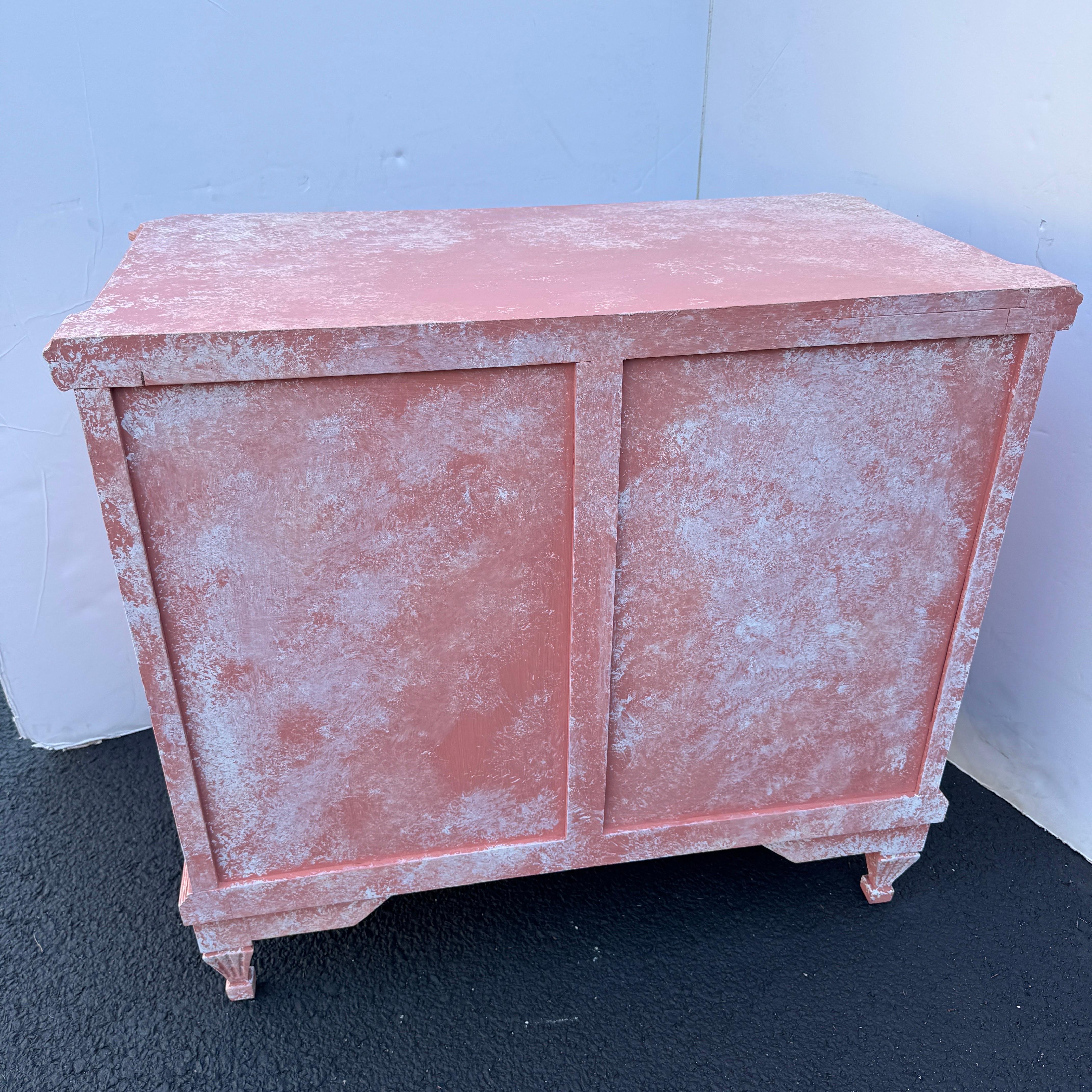 Cómoda Pintada de Rosa Estilo Gustaviano Sueco en venta 12