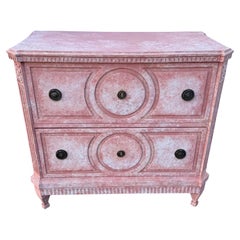 Commode suédoise de style gustavien peinte en rose