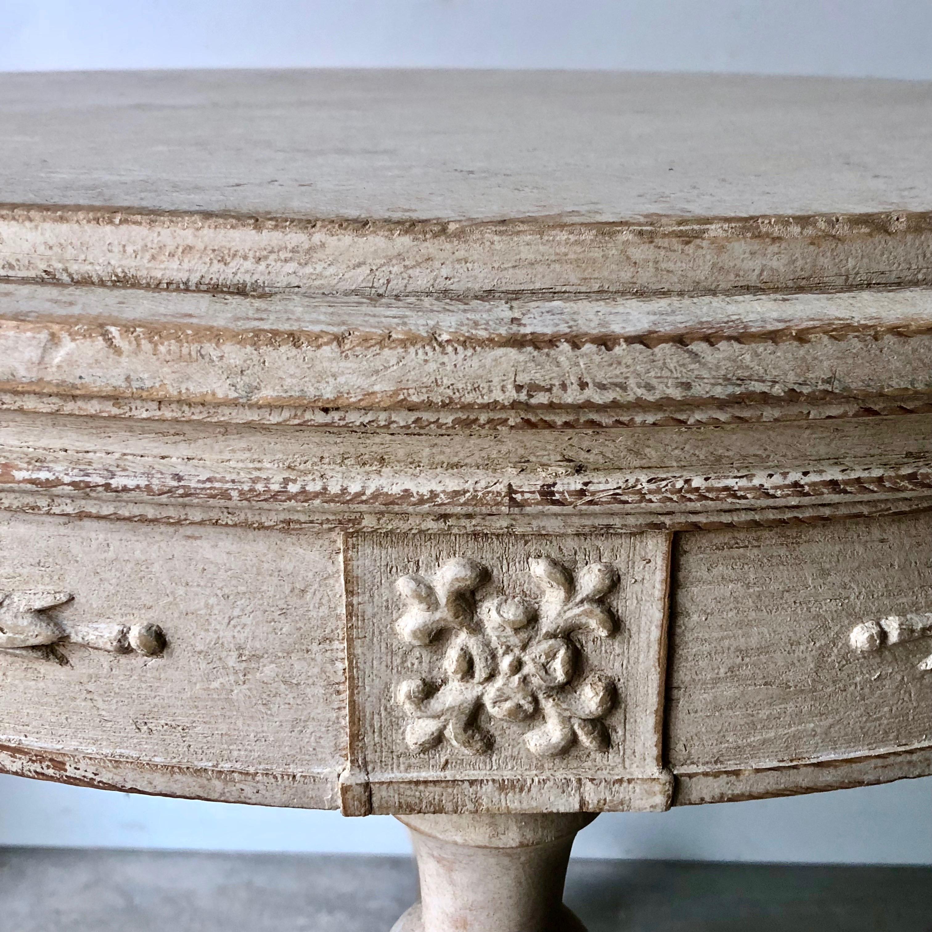 Hand-Crafted Swedish Gustavian Style Round Table