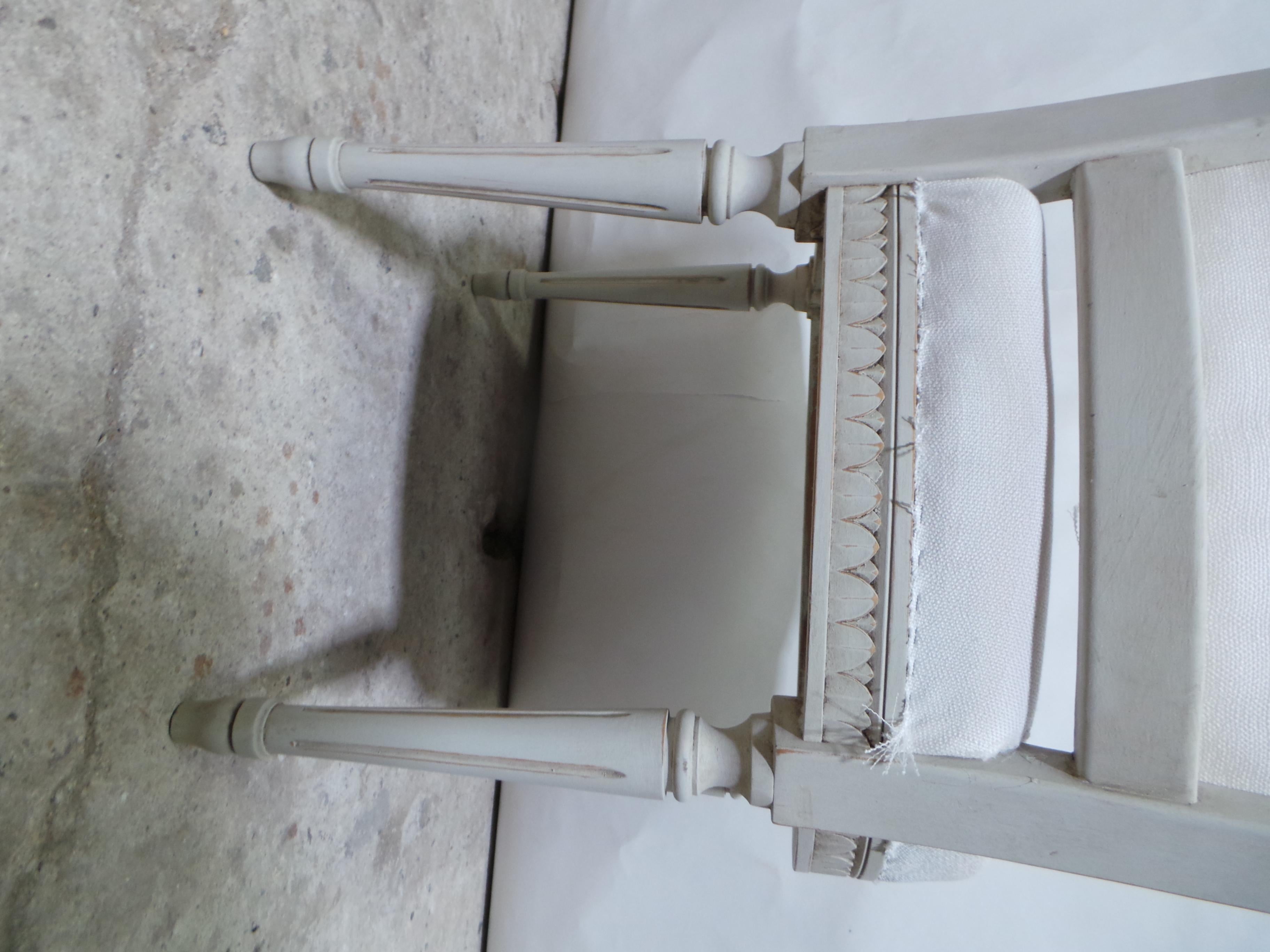 Chaises d'appoint suédoises de style gustavien 8 en vente 3