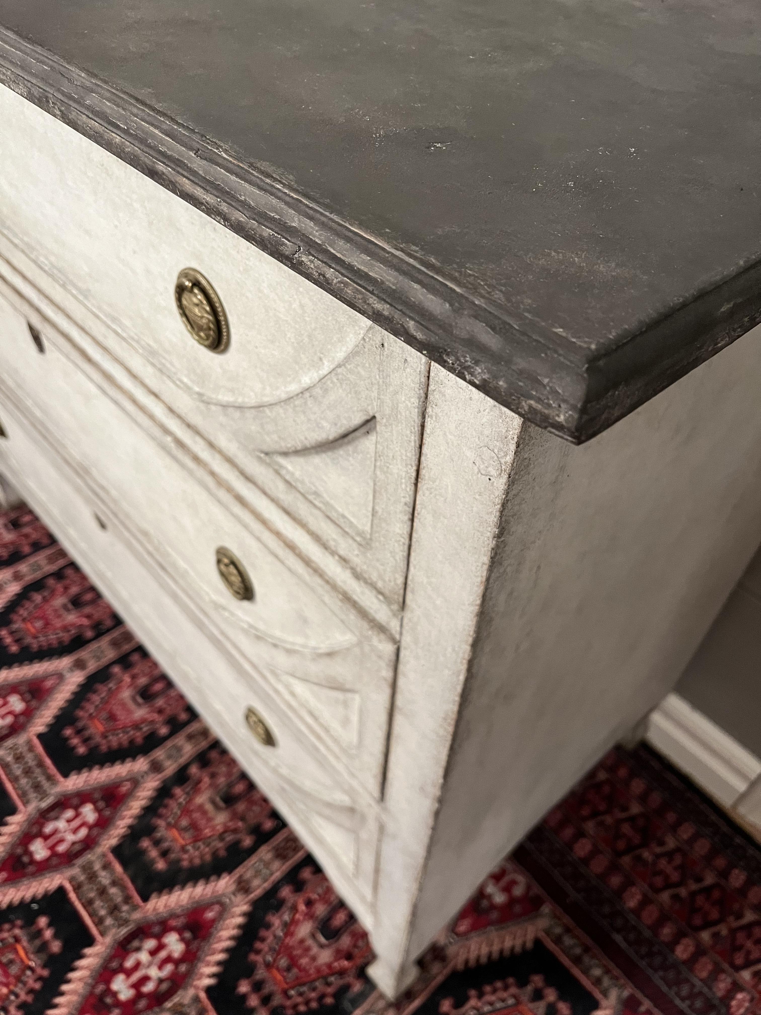 Early 20th Century Swedish Gustavian style three-drawer chest from circa 1900 For Sale