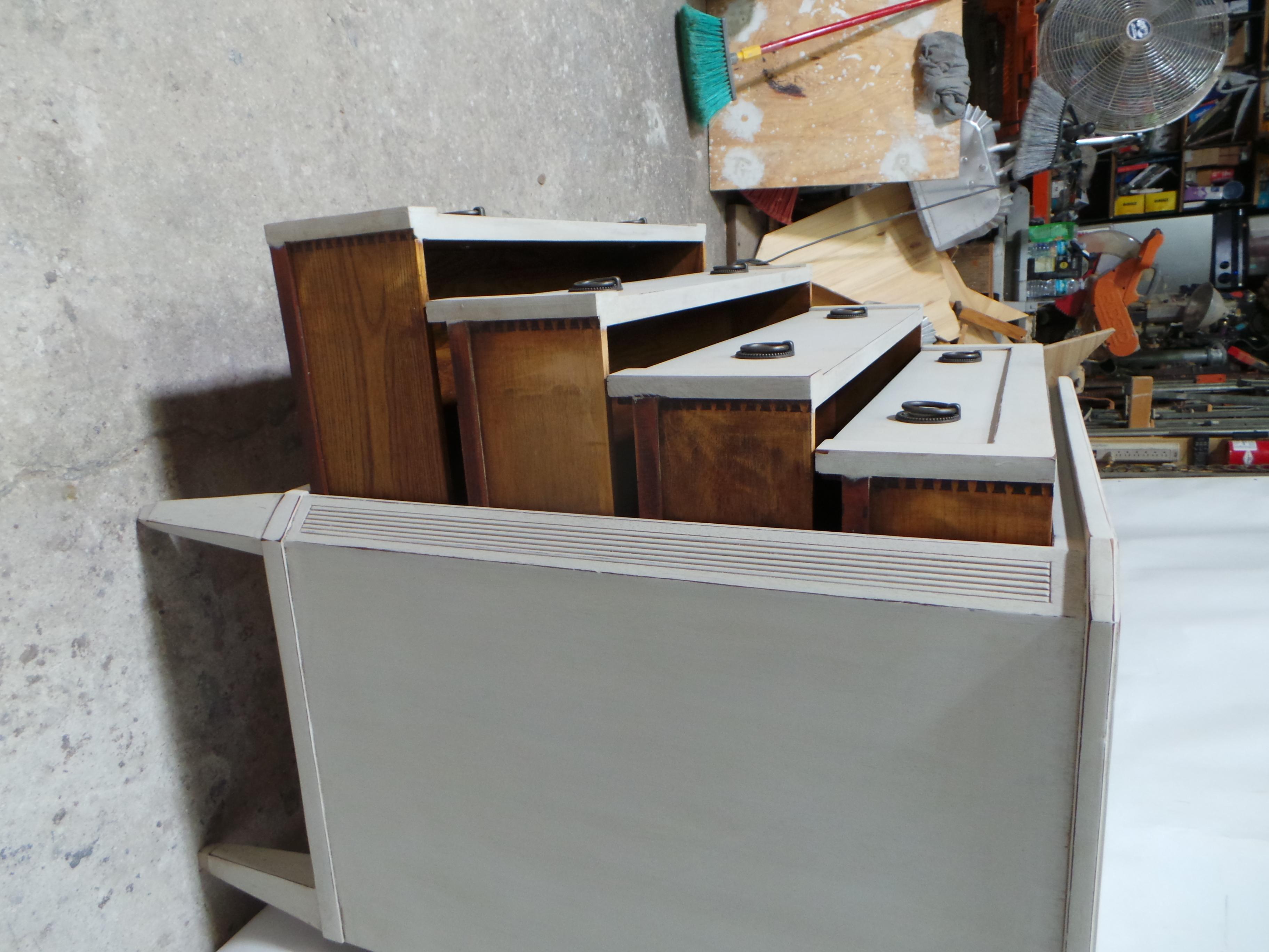 Swedish Gustavian Style Unique 4 Drawer Chest Of Drawers For Sale 2