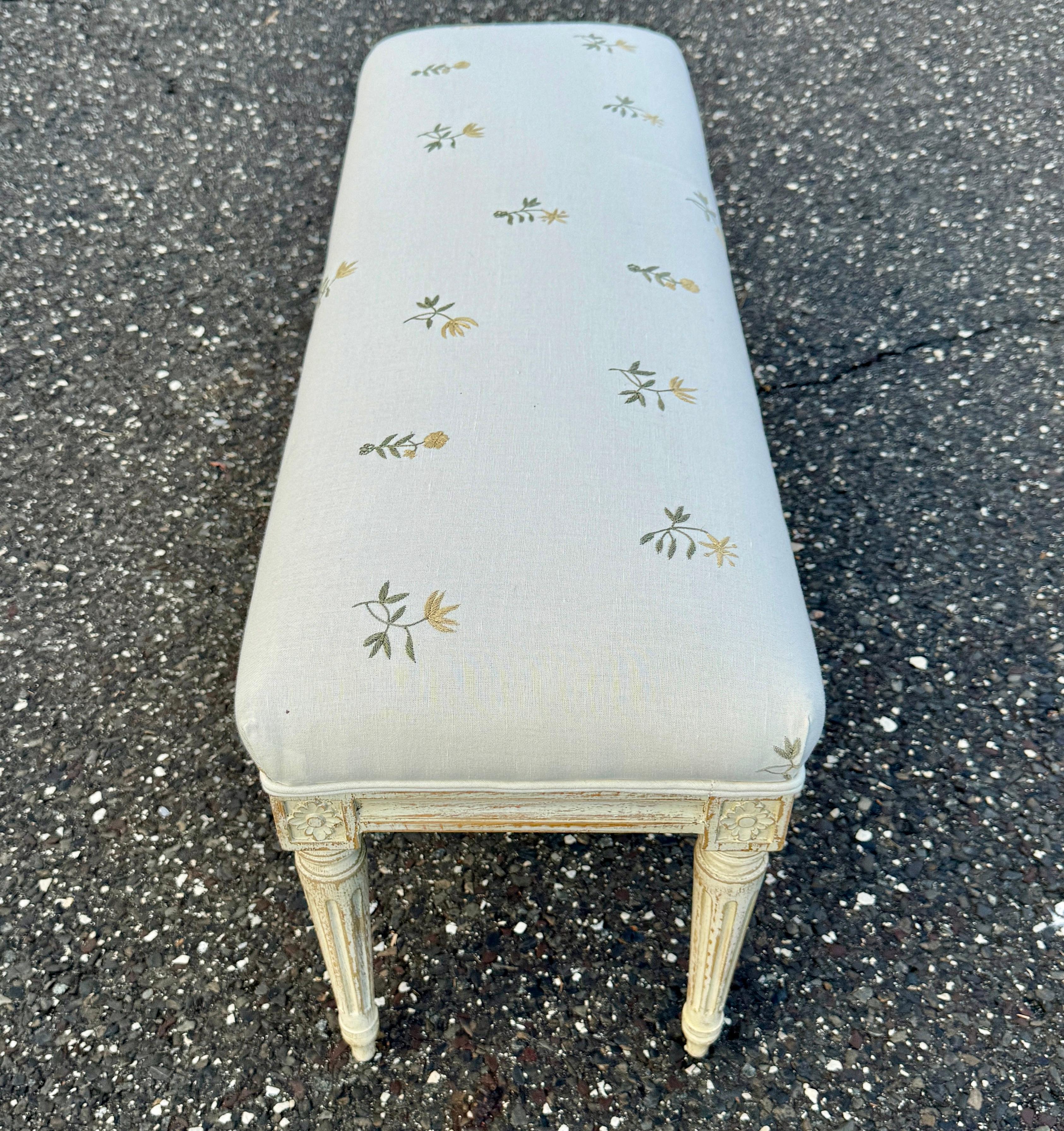 Swedish Gustavian Style Upholstered Painted Bench For Sale 3