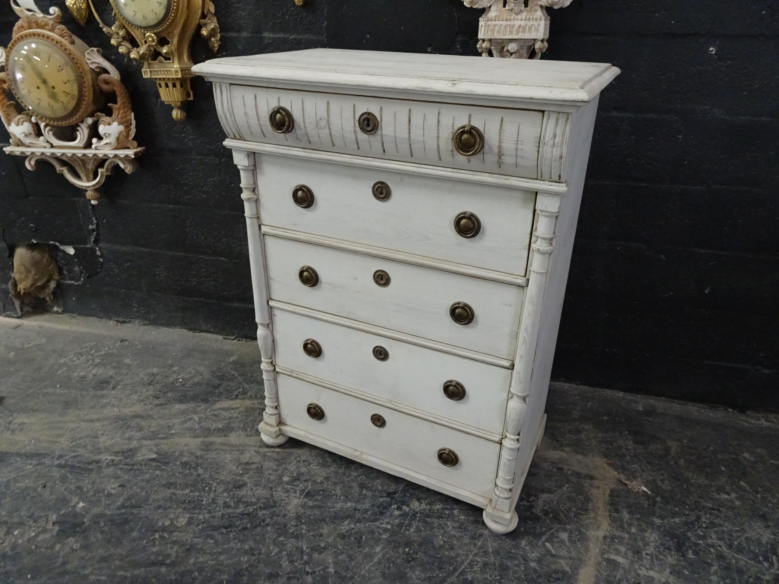 Swedish Gustavian Tall Chest In Good Condition In Hollywood, FL