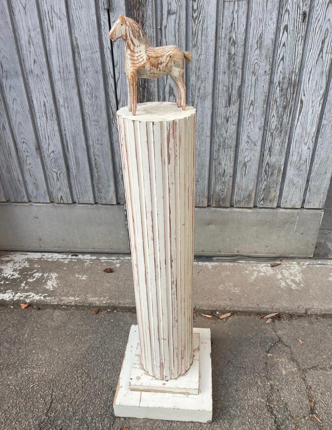 Colonna svedese gustaviana alta dipinta in Wood in vendita 3