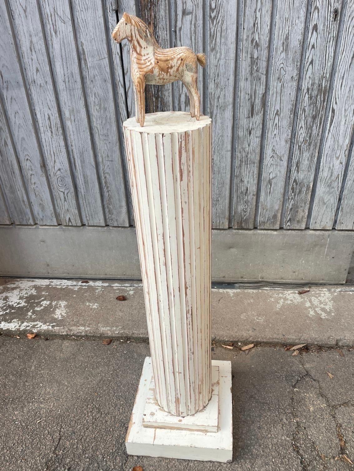 Svedese Colonna svedese gustaviana alta dipinta in Wood in vendita