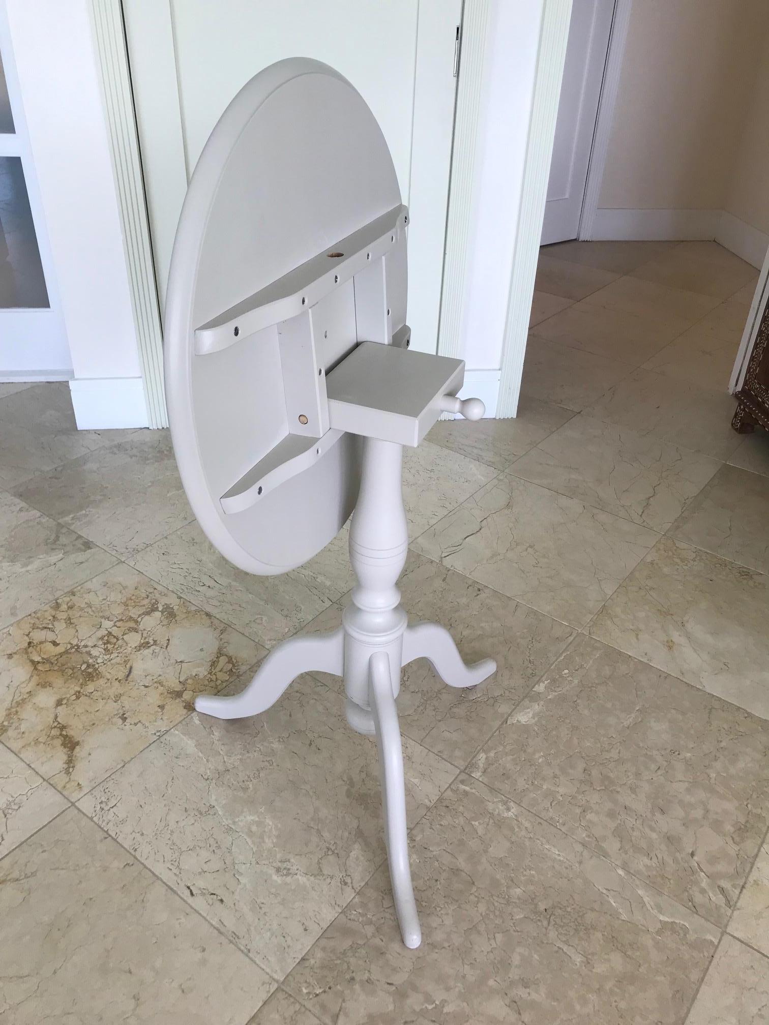 Swedish Gustavian Tilt Top Side Table in Hand Carved and Painted Wood