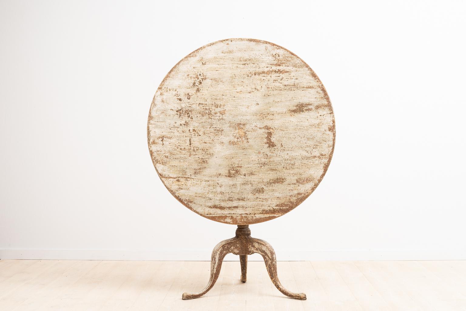 Swedish Gustavian Tilt-Top Table from the 1780s 1