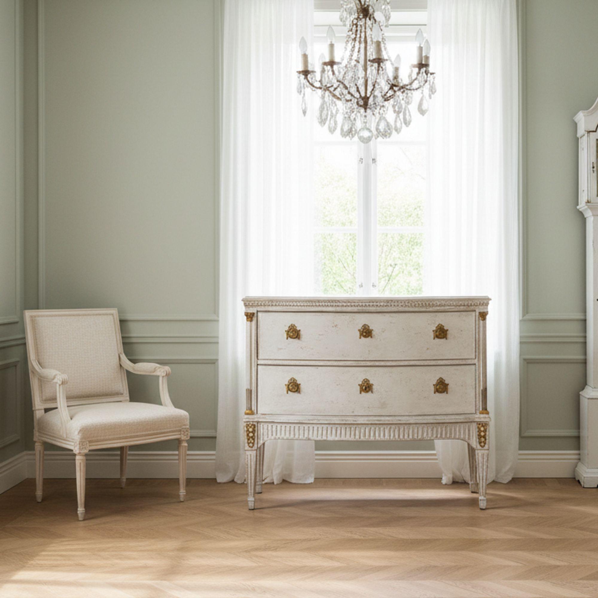 CASSETTIERA DIPINTA IN STILE SVEDESE GUSTAVIANO
Nord Europa, XX secolo

39 1/4