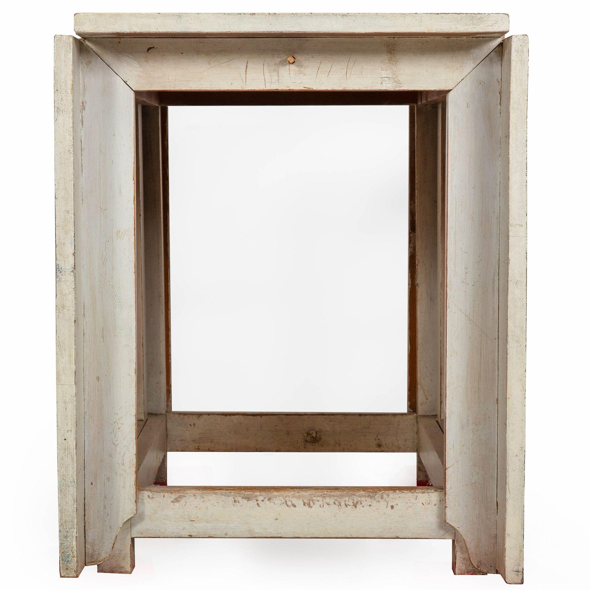 Mesa de Comedor Antigua Gustaviana Sueca Pintada de Blanco con Hojas Caídas en Bueno estado para la venta en Shippensburg, PA