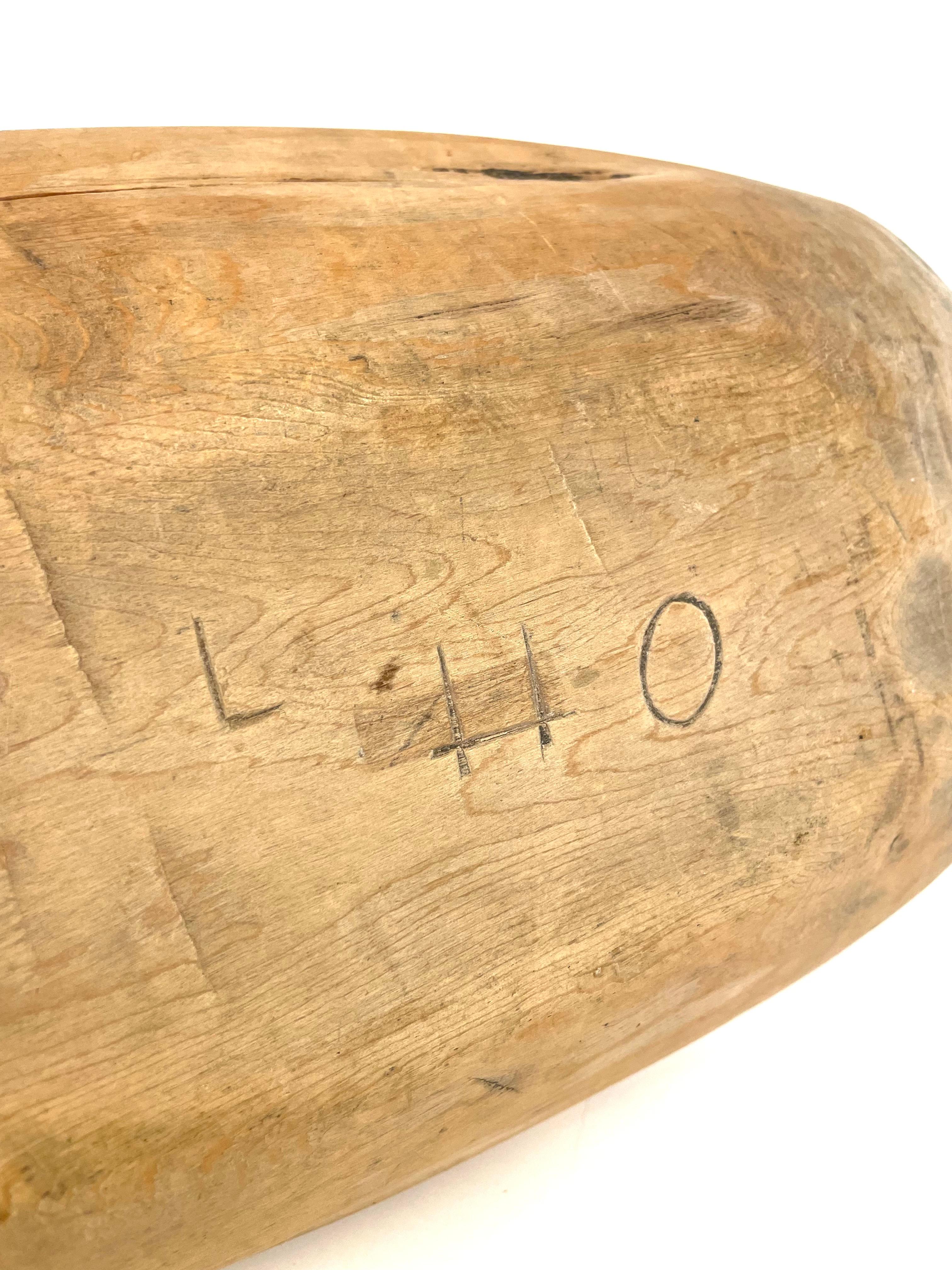 XIXe siècle Fourchette de cuisson suédoise artisanale en pin du 1900e siècle, sculptée à la main en vente