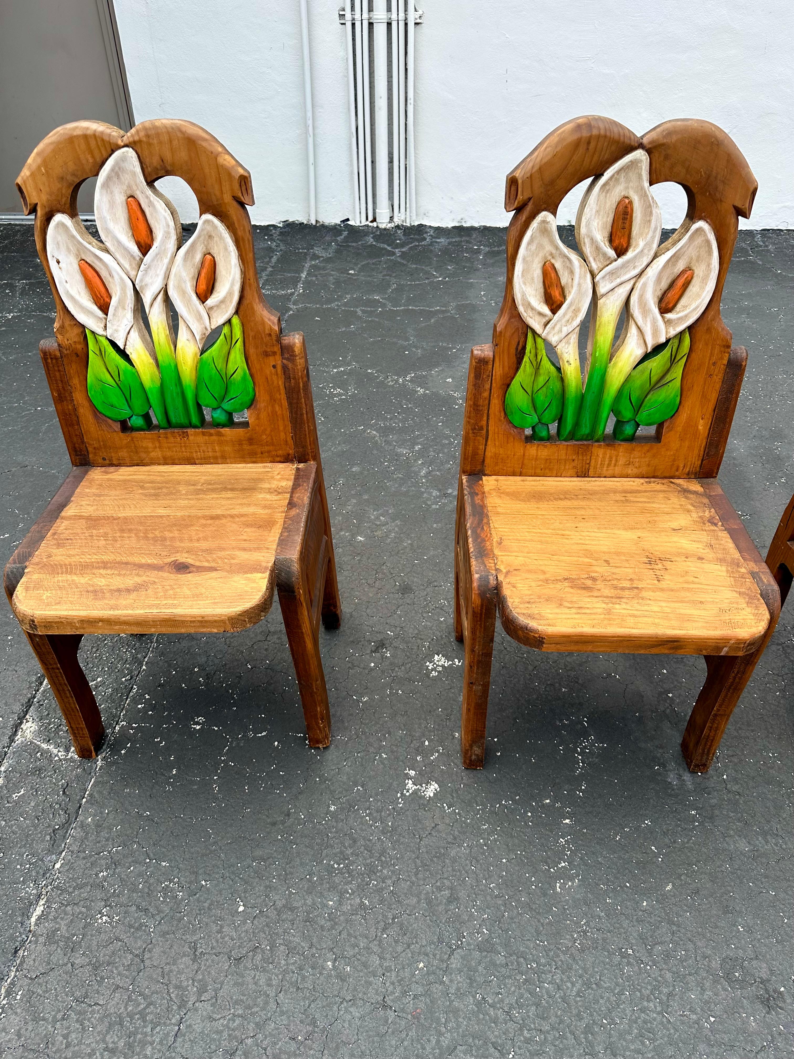Chaises de table de salle à manger en bois de chêne sculpté et peint en forme de tulipe, lot de 7 en vente 8