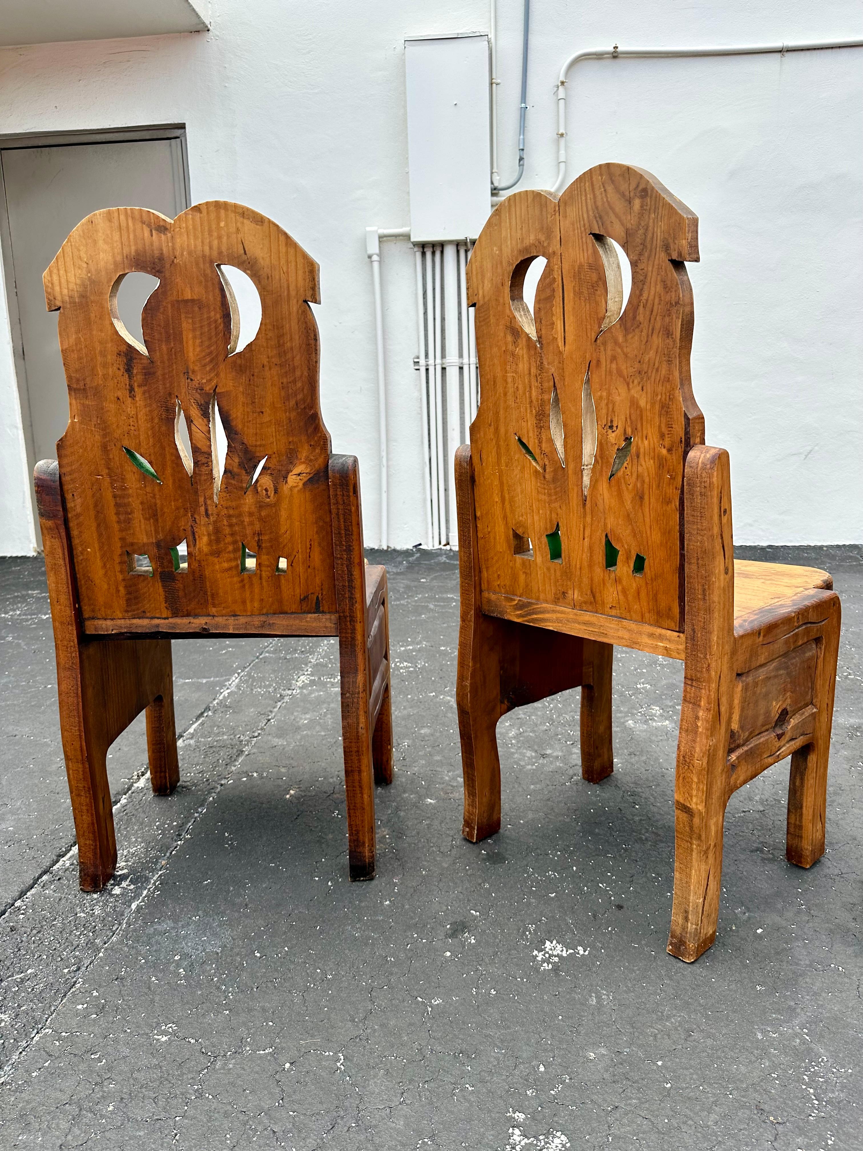 Chaises de table de salle à manger en bois de chêne sculpté et peint en forme de tulipe, lot de 7 en vente 12