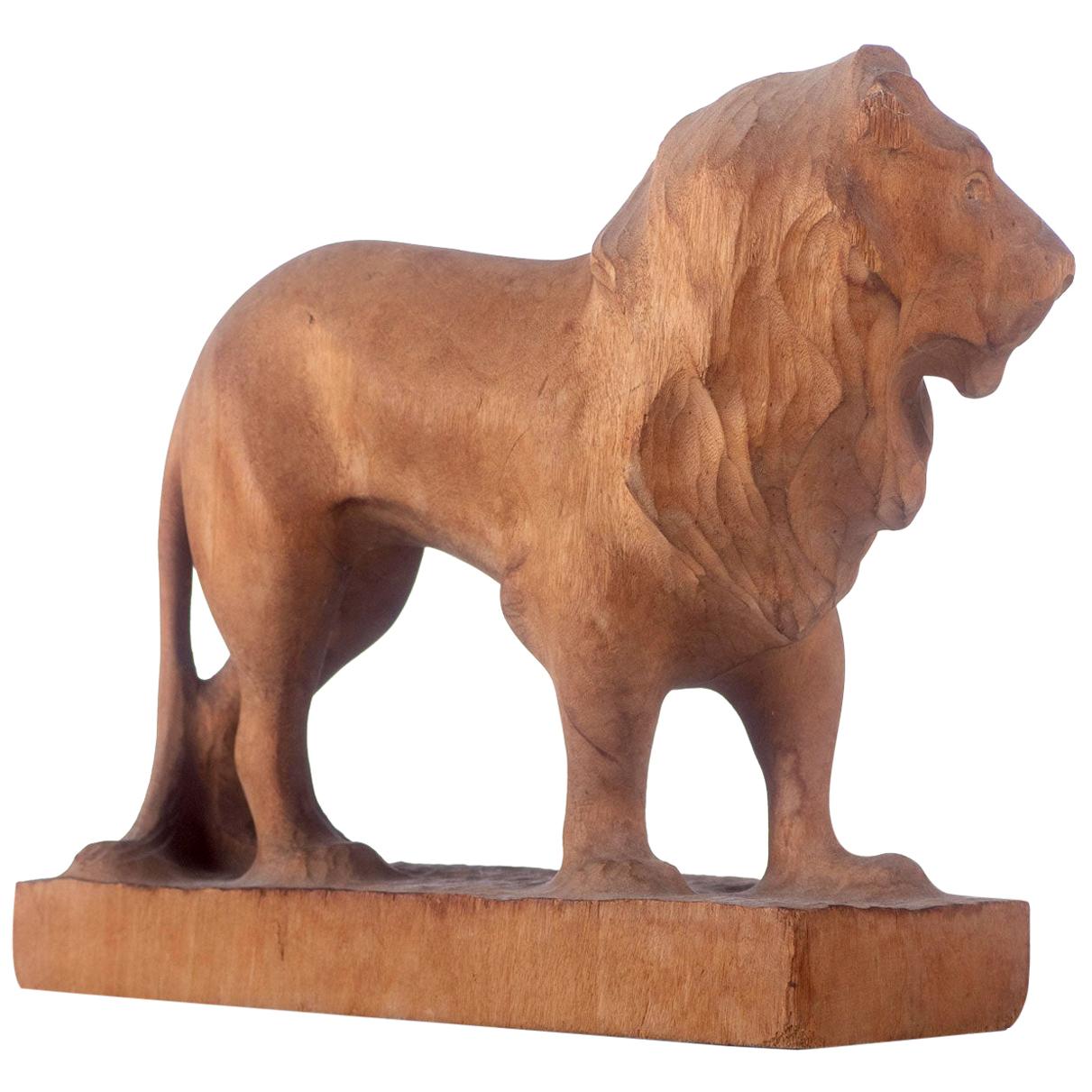 Swedish Hand Carved Sculpture of a Lion Made in Birch, Early 1900 For Sale