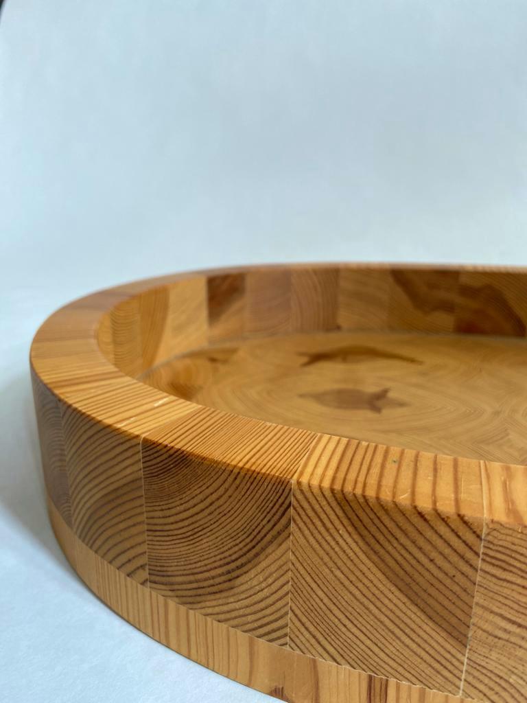 Swedish Handmade Pine Bowl, Kinfolk Style, circa 1970 In Good Condition For Sale In Albano Laziale, Rome/Lazio