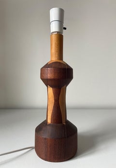 Schwedische moderne Tischlampe aus Holz, 1970er Jahre