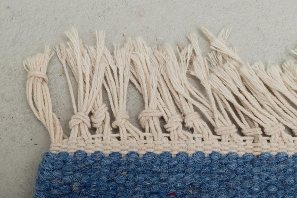 Alfombra sueca tejida a mano en pura lana. Técnica Rölakan. Mediados del siglo XX en Excelente estado para la venta en København, Copenhagen