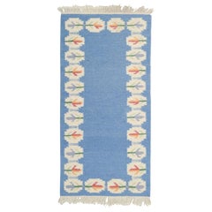 Swedish handwoven carpet in pure wool. Rölakan technique. Mid-20th C.