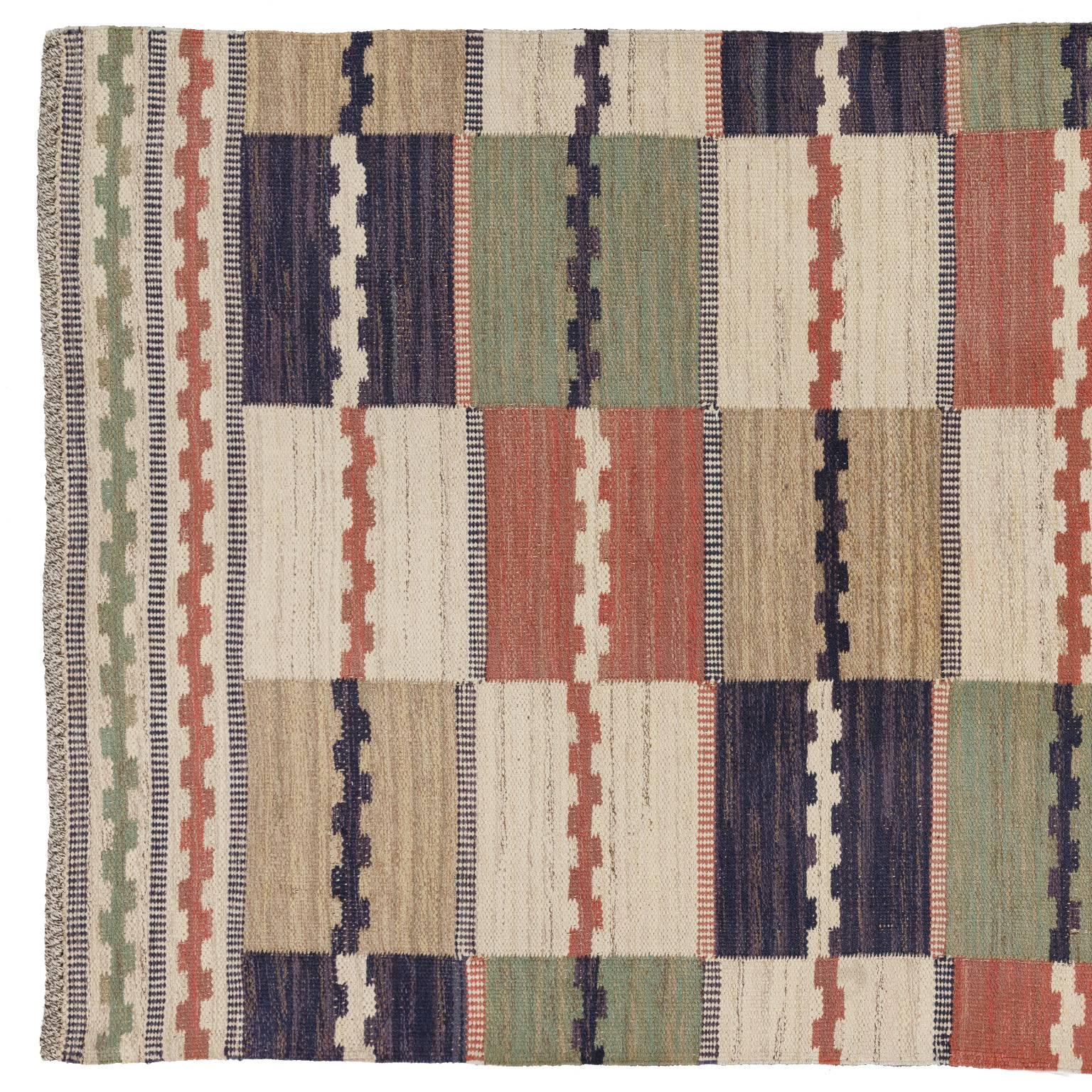 Swedish Handwoven Scandinavian Classic Rug by Marta Maas-Fjetterström In Good Condition In Stockholm, SE