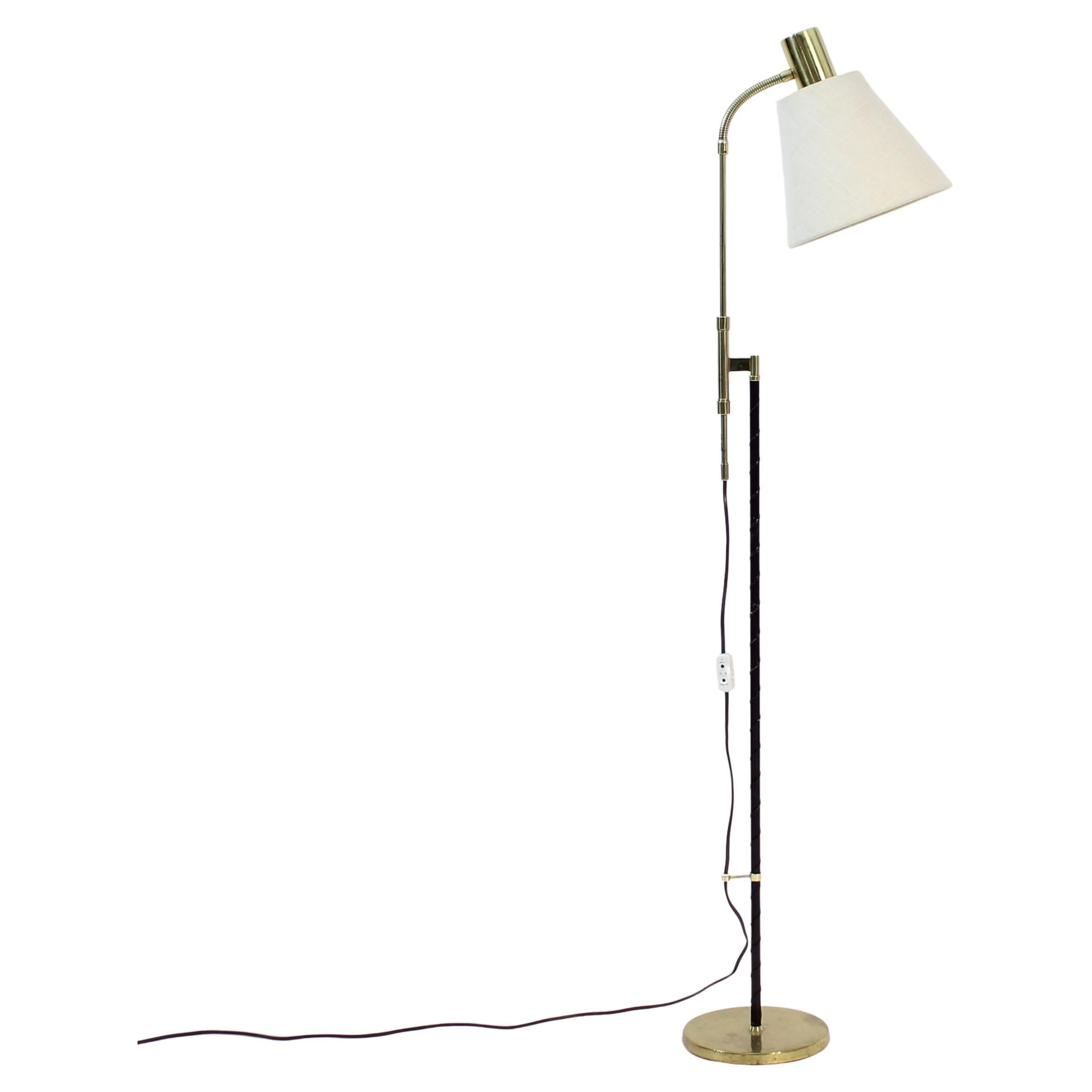 Swedish height adjustable floor lamp by MAE (Möller Armatur Eskilstuna), 1960s For Sale