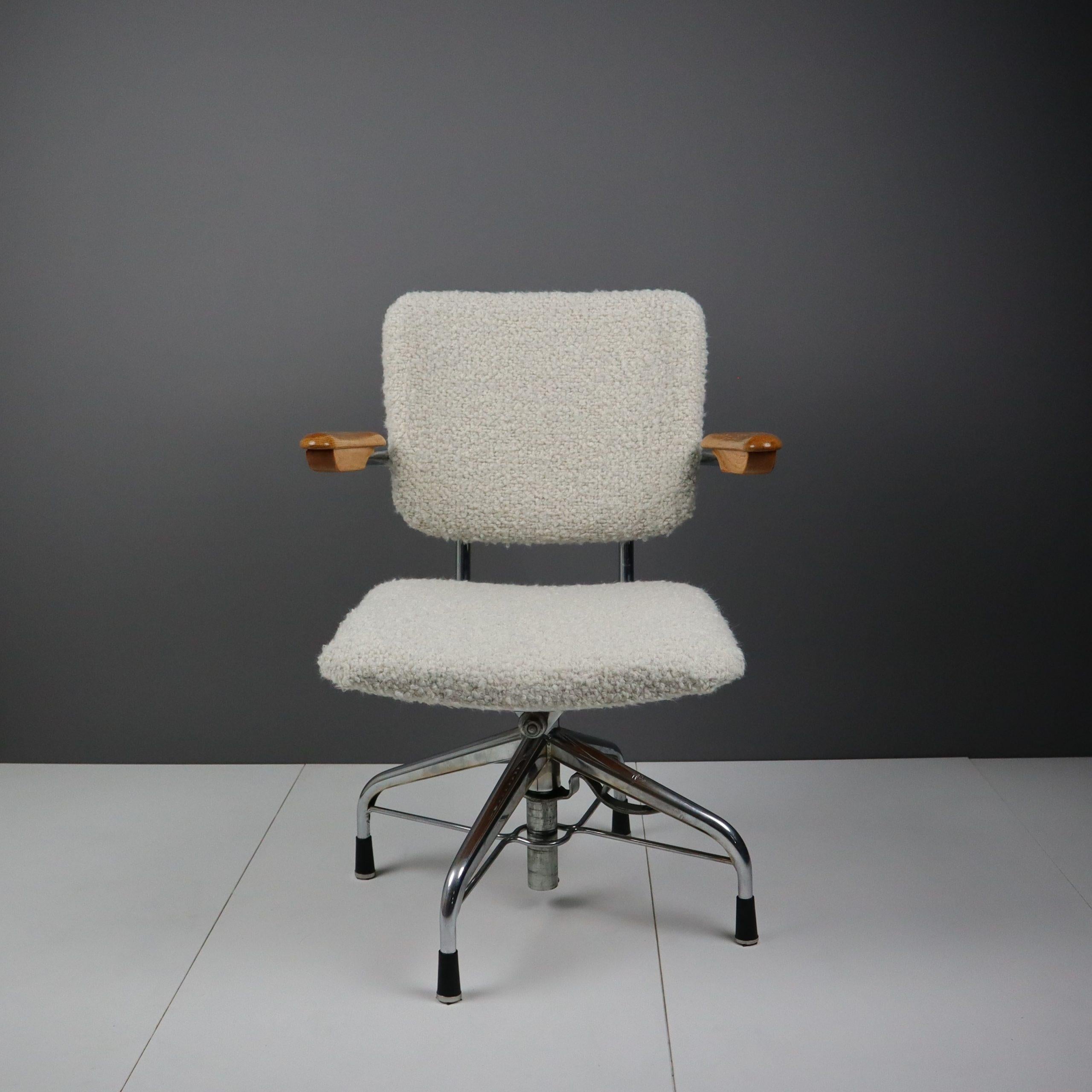 A Swedish midcentury Industrial office chair reupholstered with an Italian off-white bouclé fabric from Designers Guild’s Lana collection.

This chair was bought at an auction in Linköping in the summer of 2021. It’s a Swedish office furniture