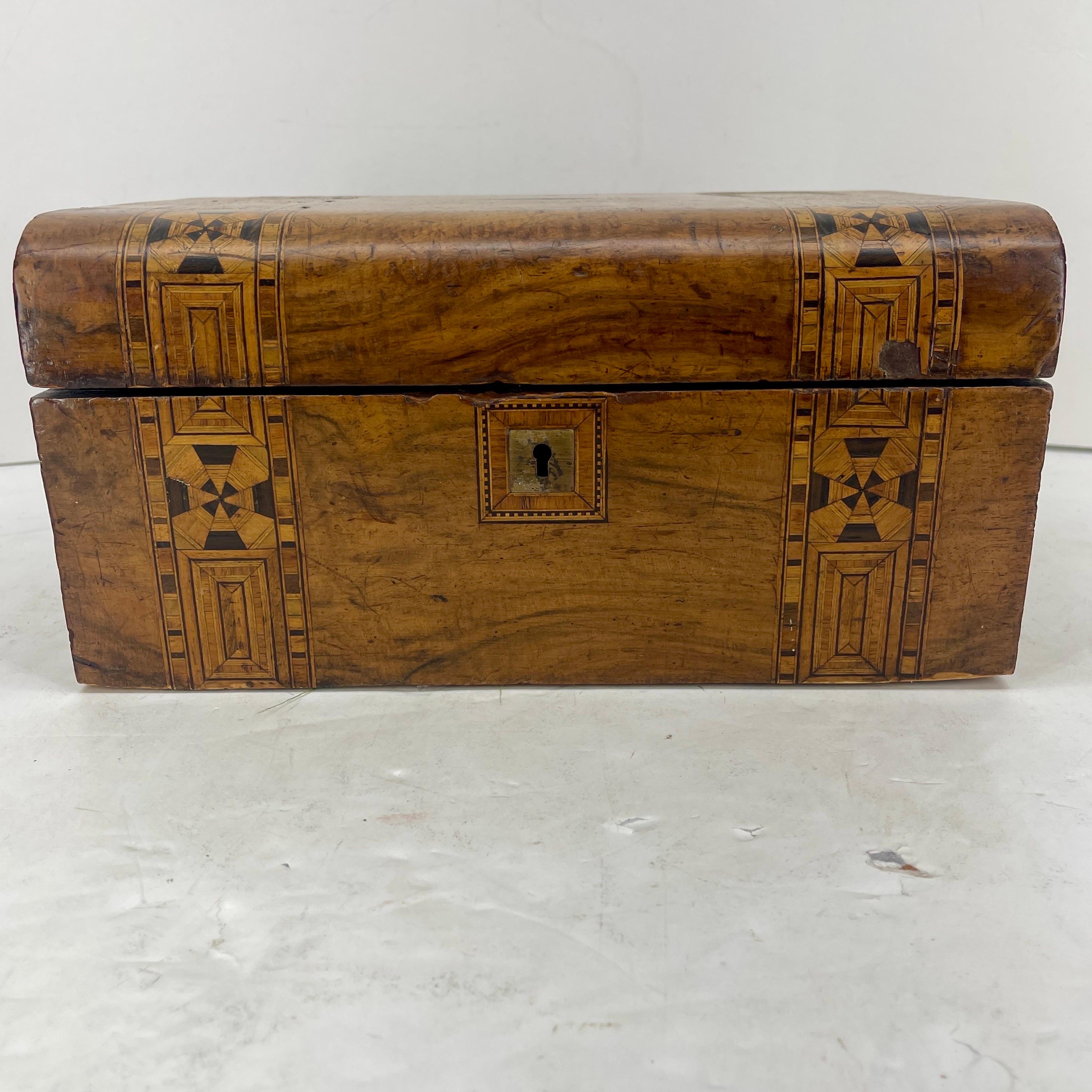 Swedish Inlaid Fruitwood and Veneered Box with Curved Top Early 19th Century For Sale 3