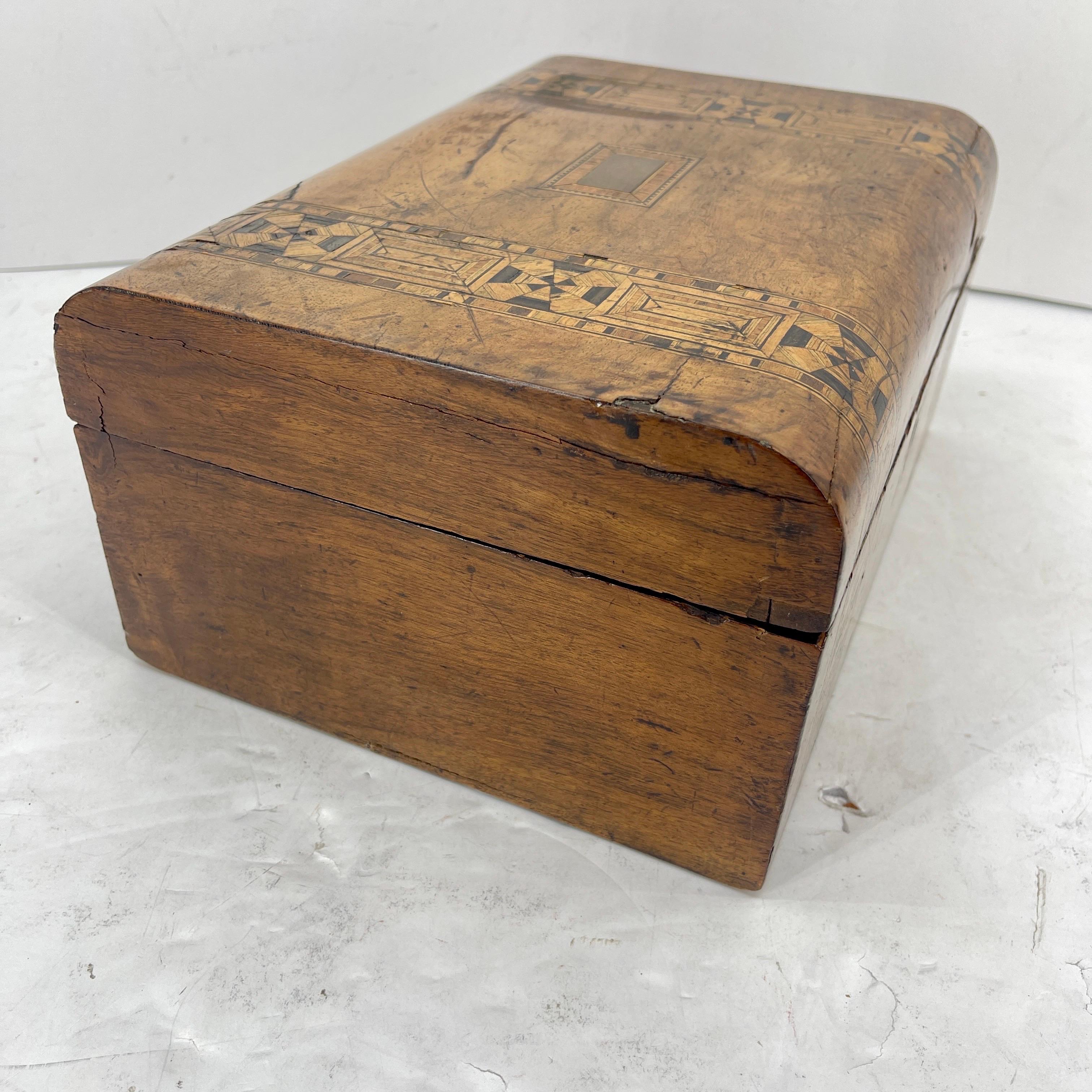 Swedish Inlaid Fruitwood and Veneered Box with Curved Top Early 19th Century For Sale 4