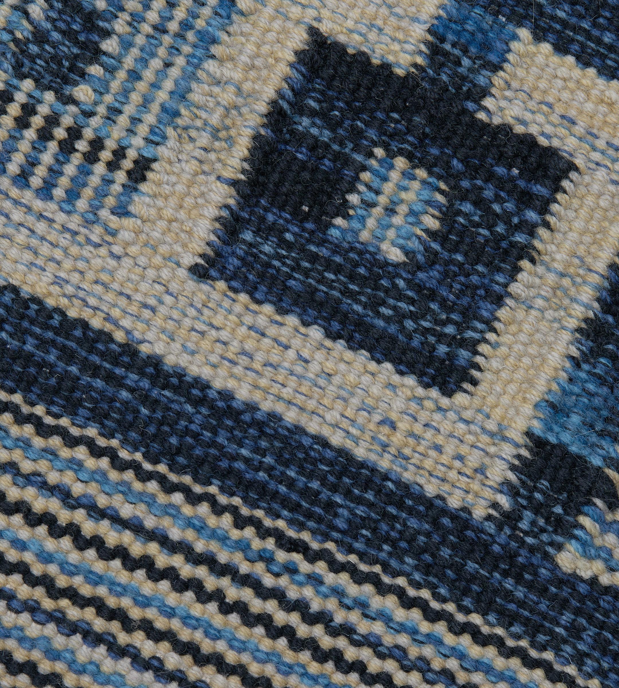 Schwedisch inspirierter blauer Flachgewebe-Wollteppich In-Stock, neu im Angebot 3