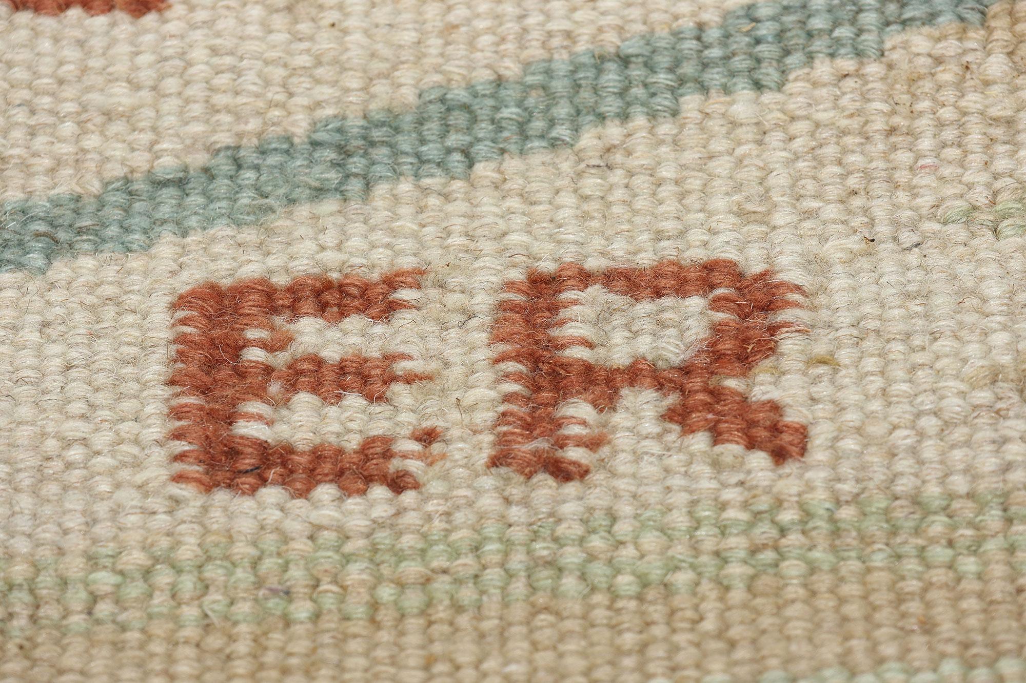 Tapis Kilim d'inspiration suédoise, le design moderne scandinave rencontre le design biophilique Neuf - En vente à Dallas, TX