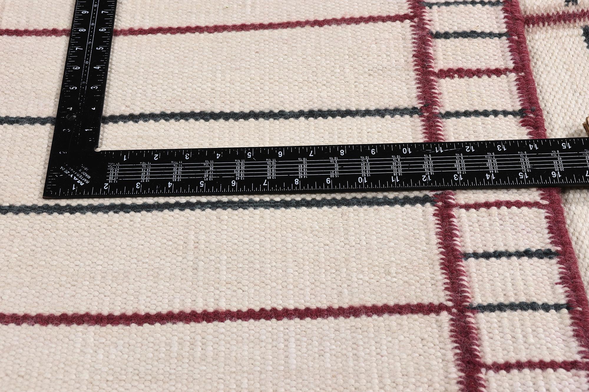 Rug & Kilim di ispirazione svedese, la modernità scandinava incontra il minimalismo cubista in vendita 4
