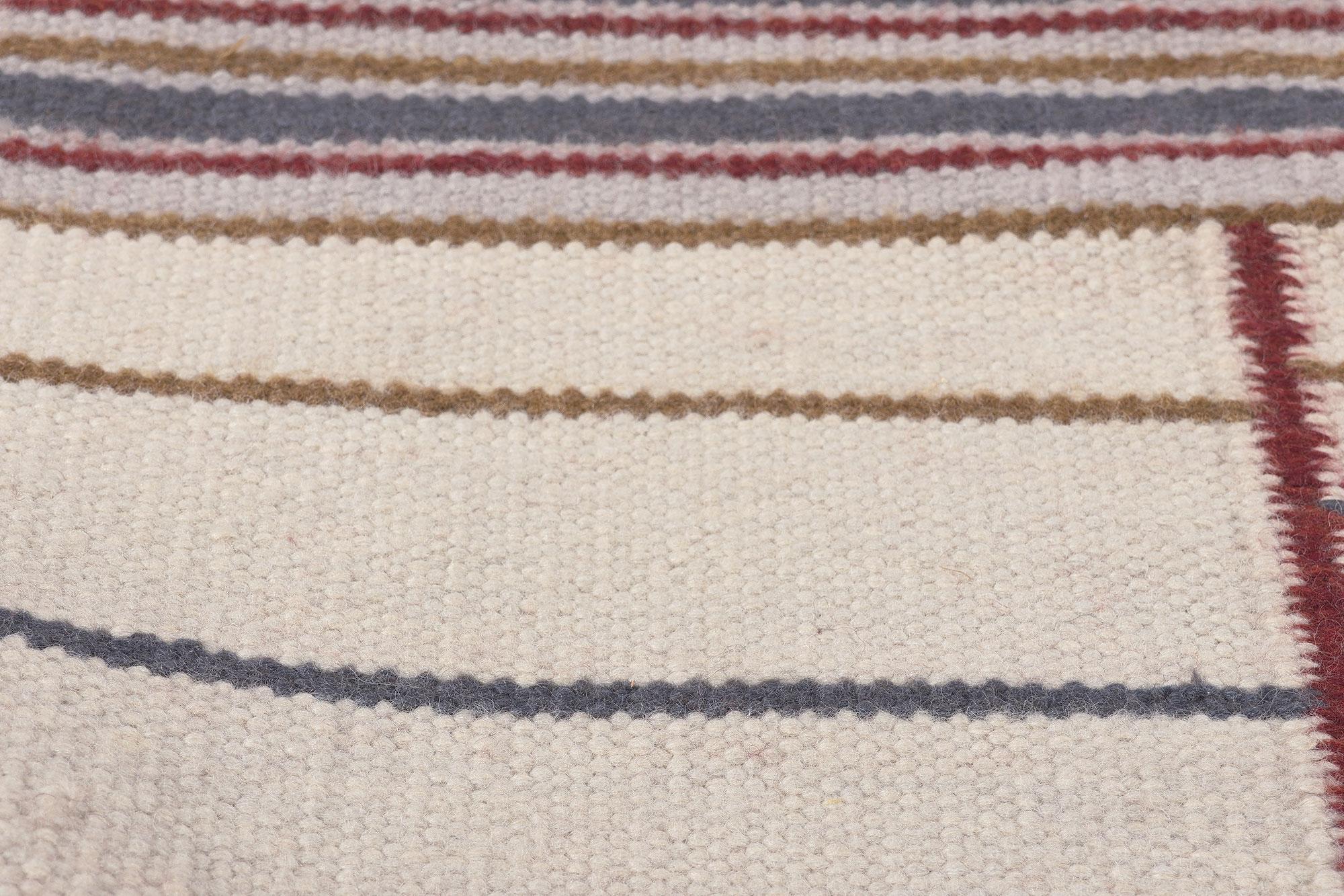 Schwedisch inspirierter Kelim-Teppich, skandinavisch-moderner Teppich auf kubistischem Minimalismus (Handgewebt) im Angebot