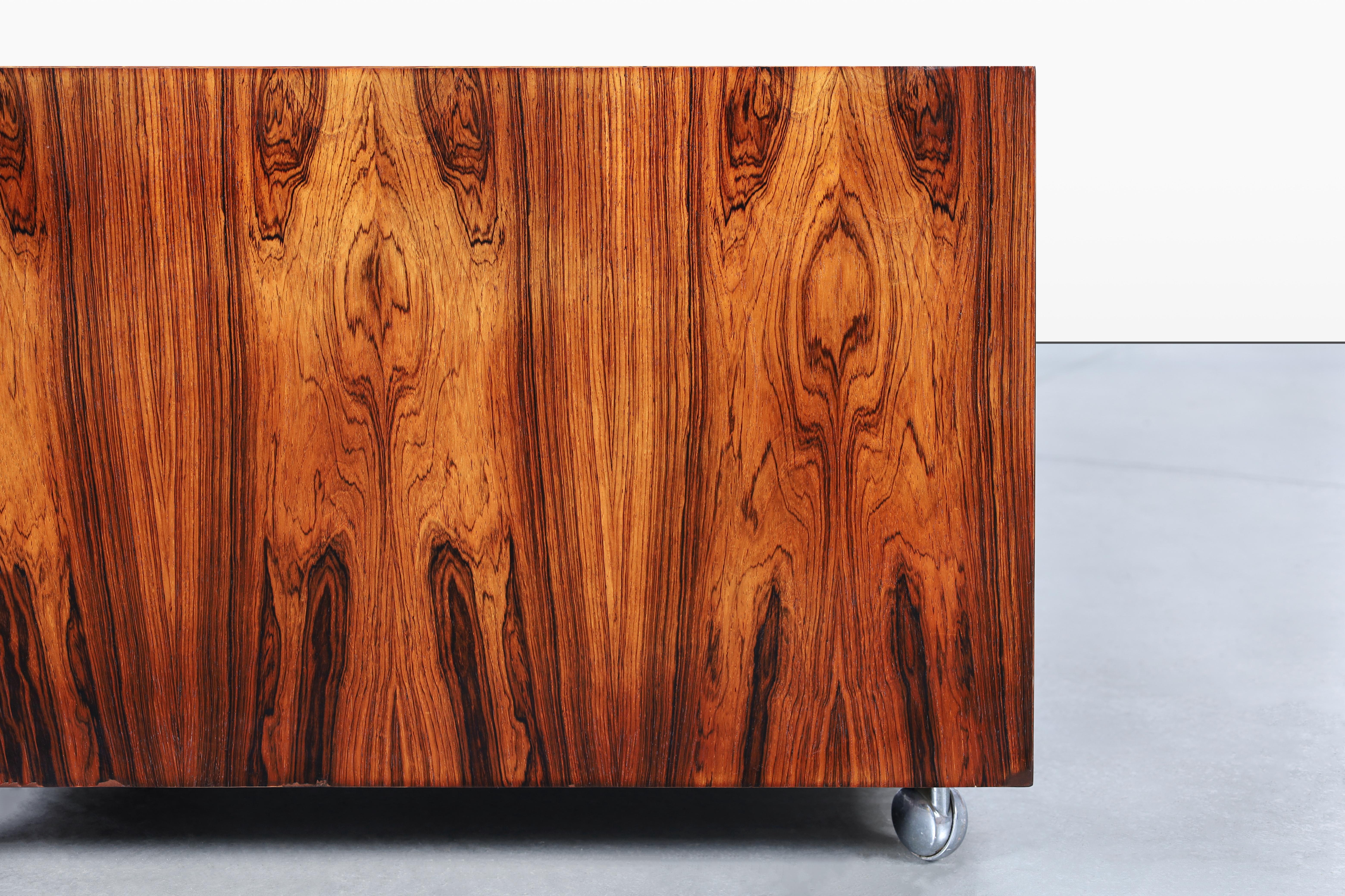 Swedish Jacaranda Bar Cabinet by Gillis Lundgren For Sale 3