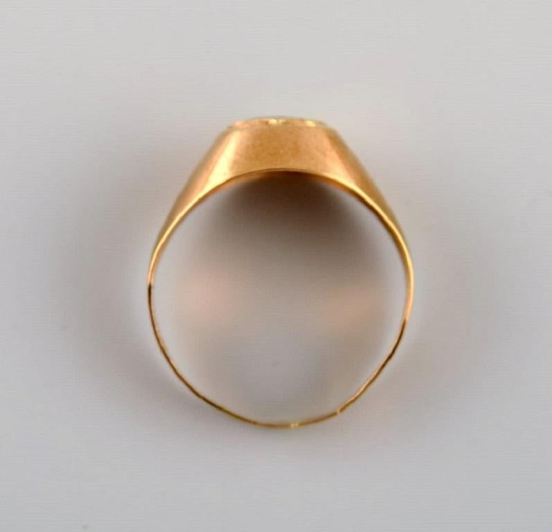 Swedish Jeweler, Modernist Vintage Ring, 18 Carat Gold with Semi-Precious Stone In Excellent Condition In bronshoj, DK