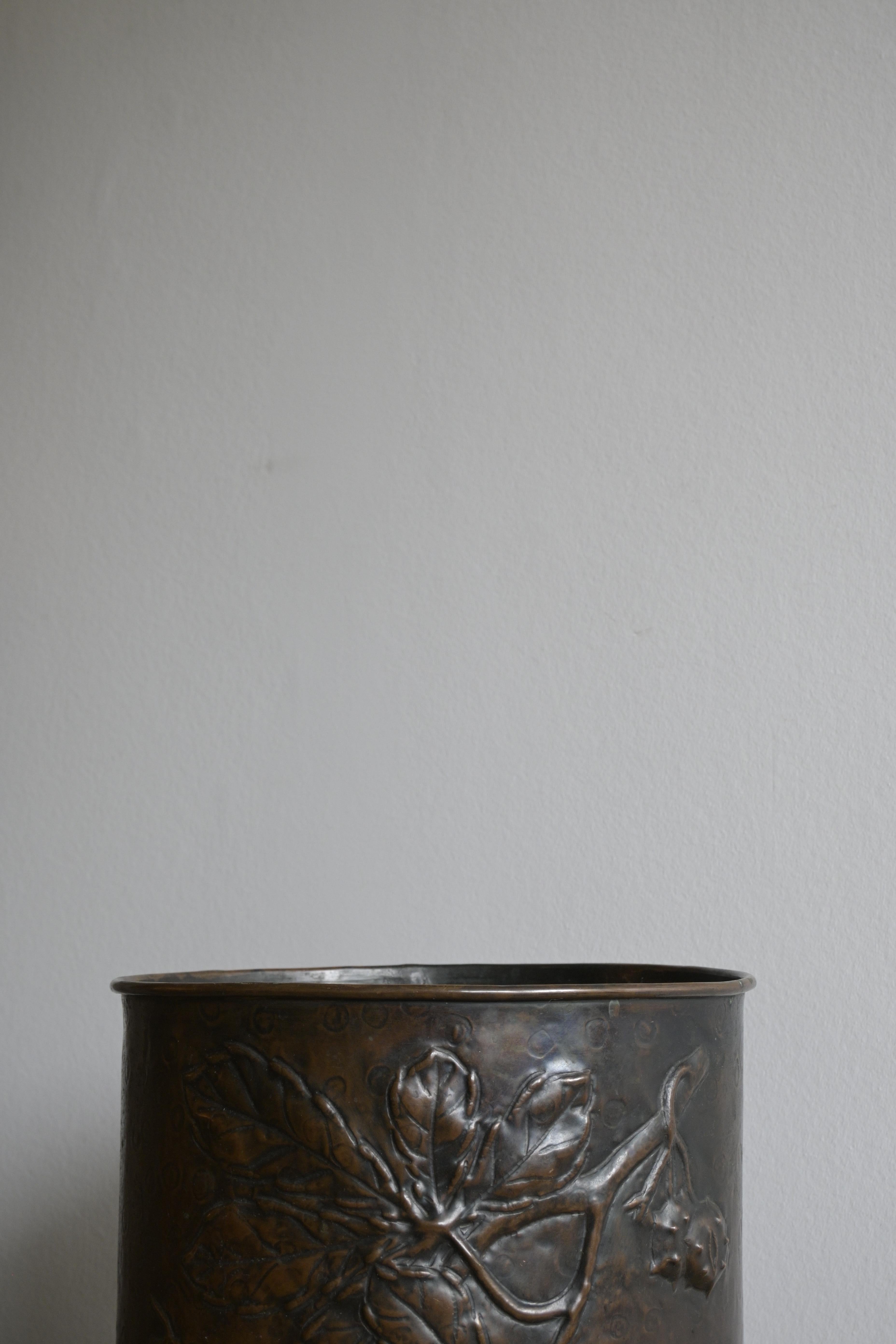 Botte di rame Jugend svedese
Swedish Metal Art Ltd, 1905 circa

Marchio del produttore 