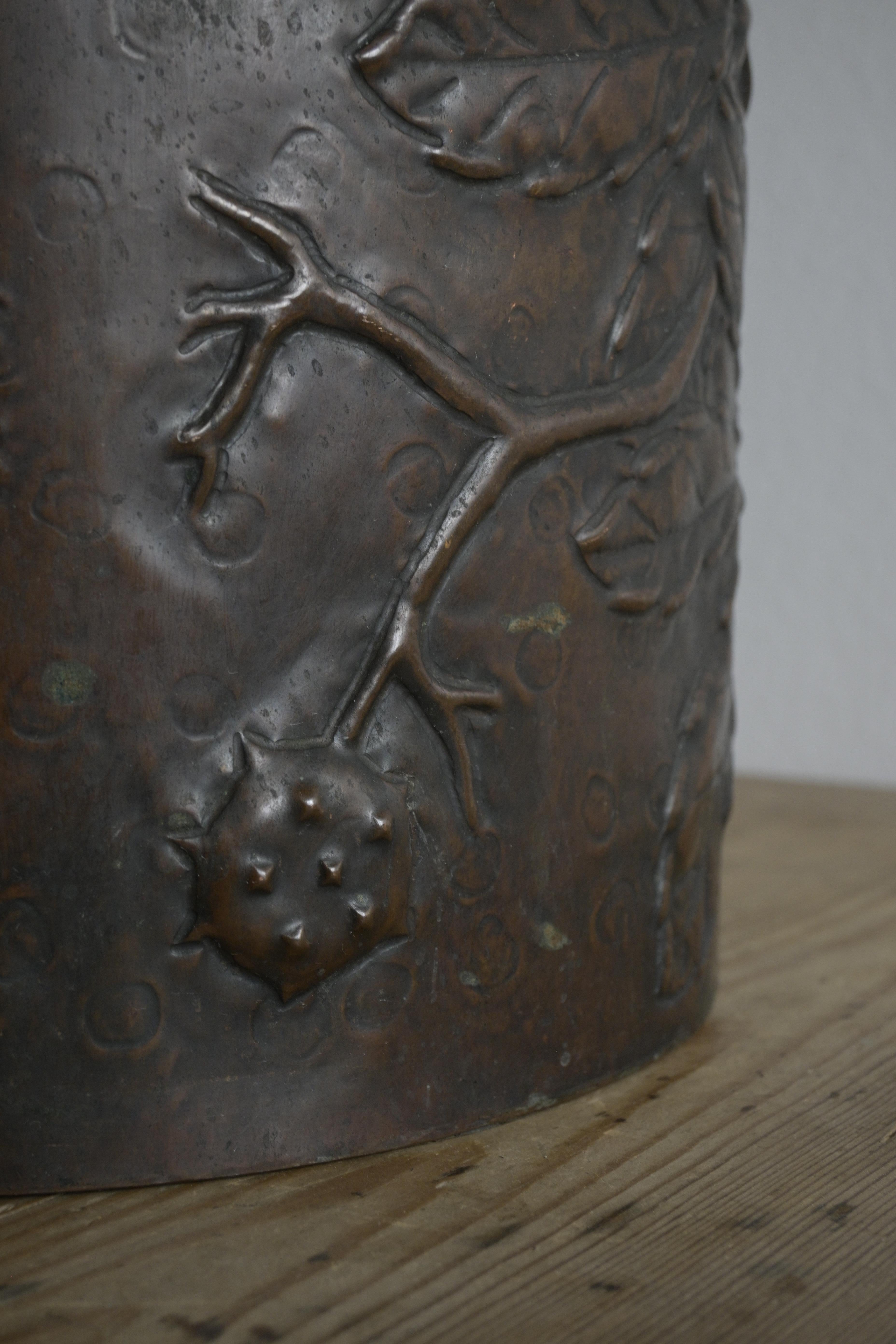 Botte di rame Jugend svedese Swedish Metal Art Ltd, 1905 ca. In condizioni buone in vendita a Farsta, SE