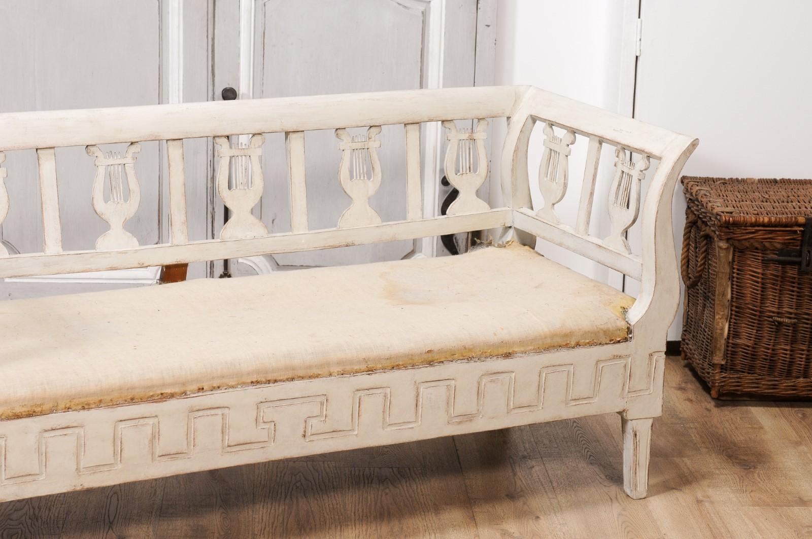 Swedish Karl Johan Period 1820s Painted Sofa with Carved Lyres In Good Condition For Sale In Atlanta, GA