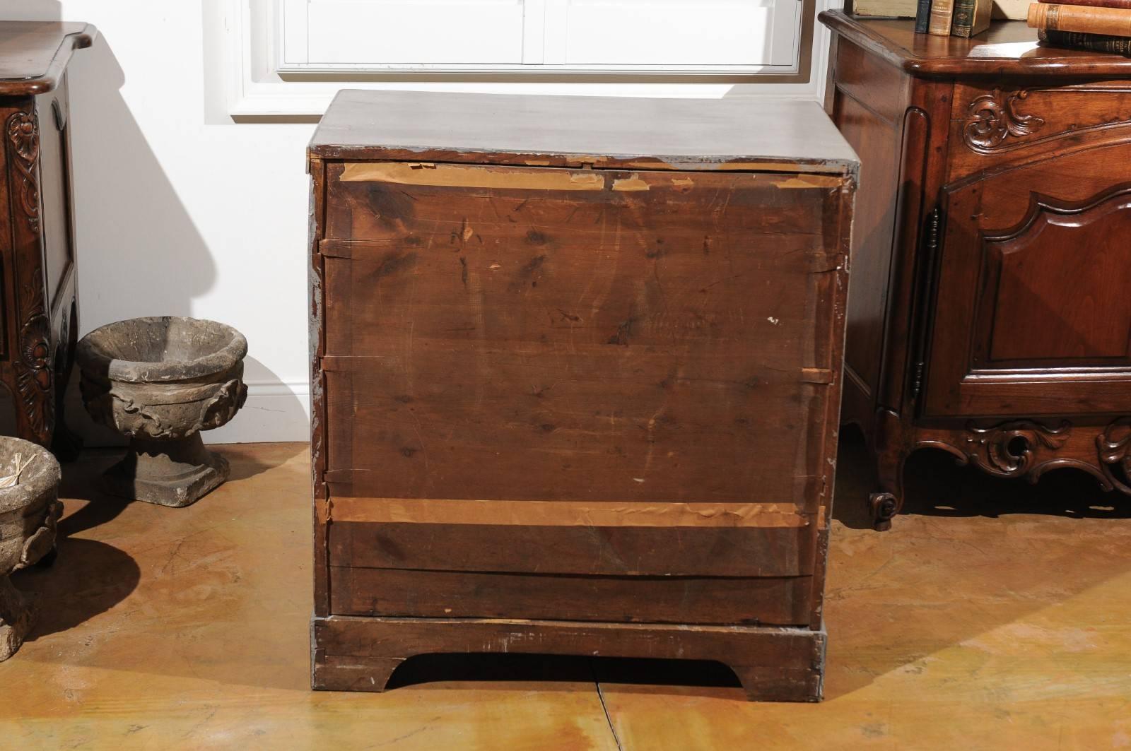 Swedish Karl Johan Period 1830s Painted Four-Drawer Commode with Voluted Skirt 4