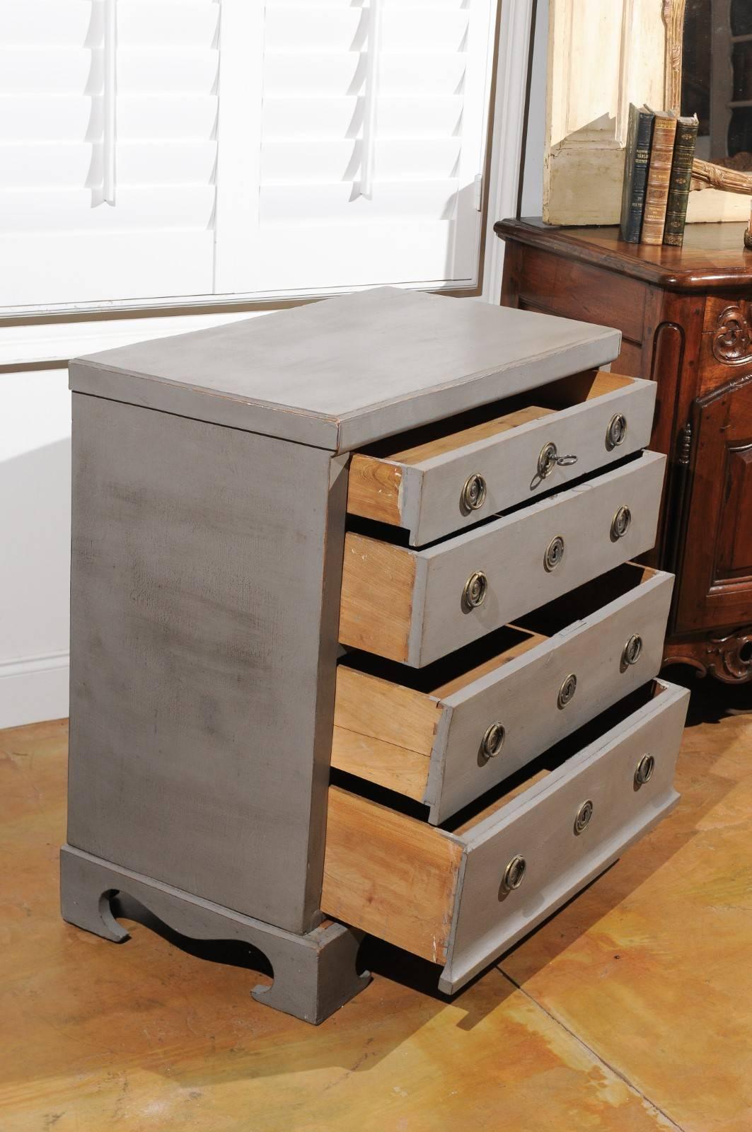 19th Century Swedish Karl Johan Period 1830s Painted Four-Drawer Commode with Voluted Skirt