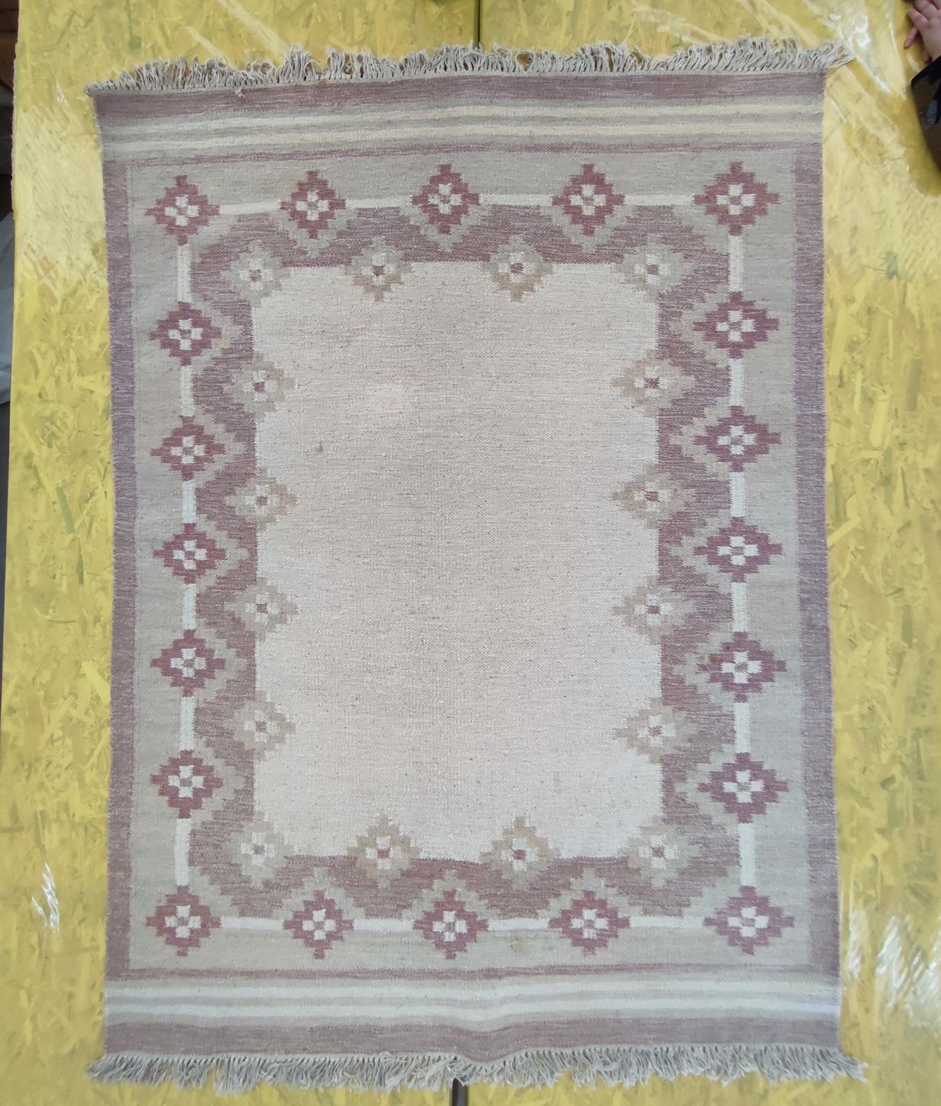 Schwedischer Kilim Flachgewebter Teppich Handgewebter Teppich Rollakan Rölakan Teppich (Skandinavische Moderne) im Angebot