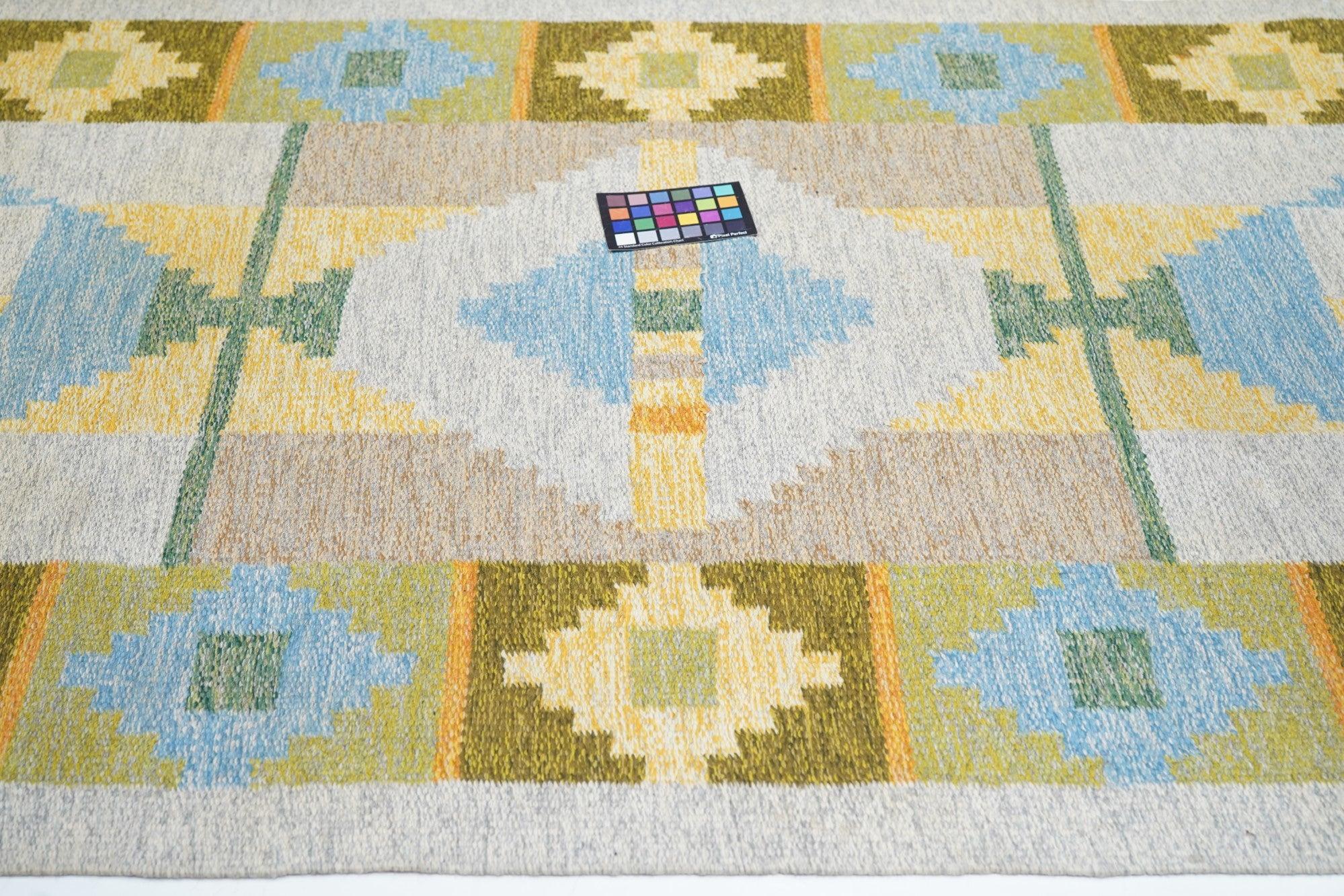 Swedish Kilim Rug 4'3'' x 6'7'' For Sale 5