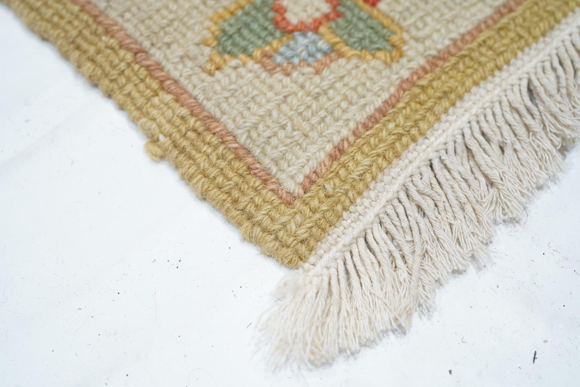 Contemporary Swedish Kilim Rug 4'3'' x 6'7'' For Sale